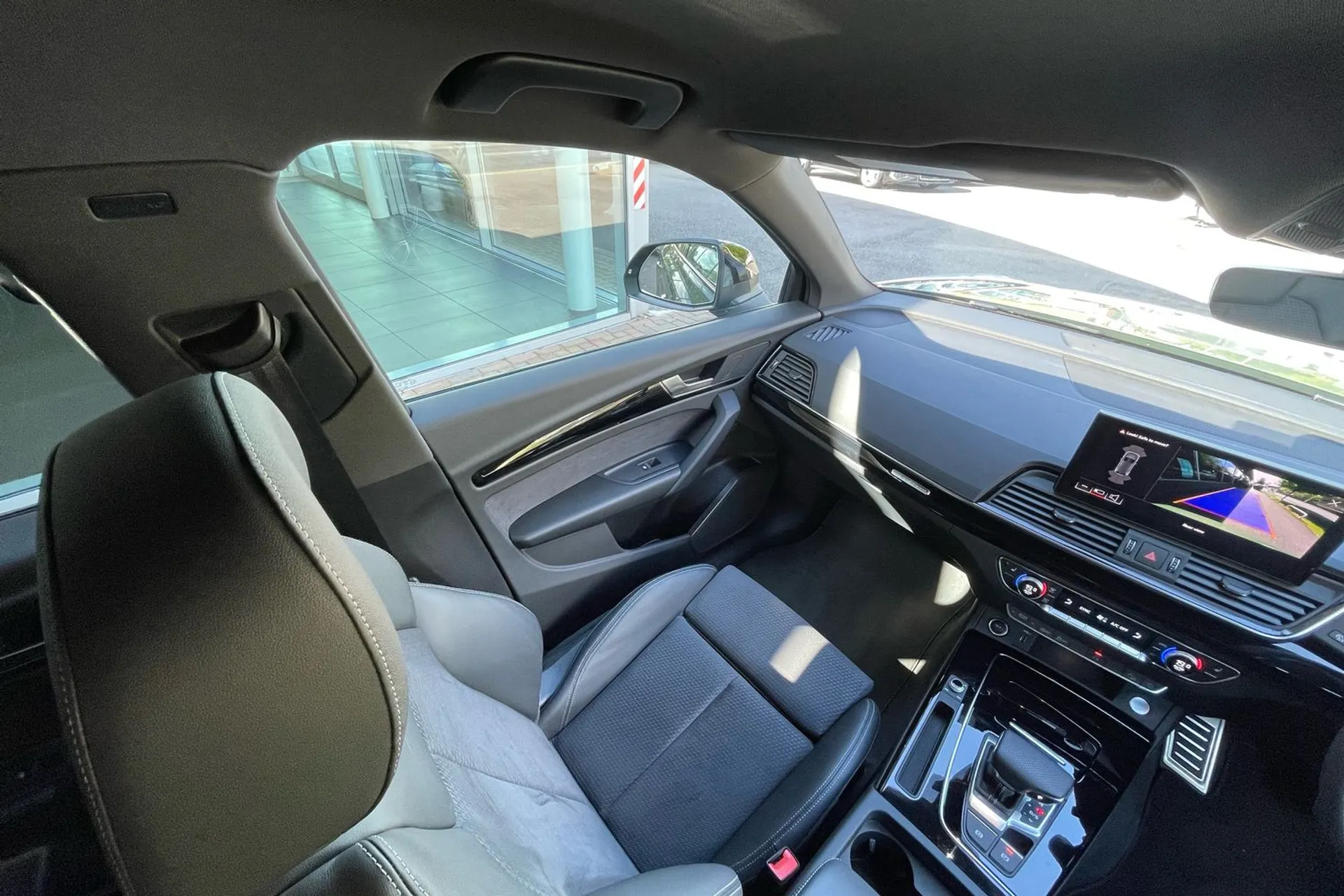 Audi Q5 thumbnail image number 31