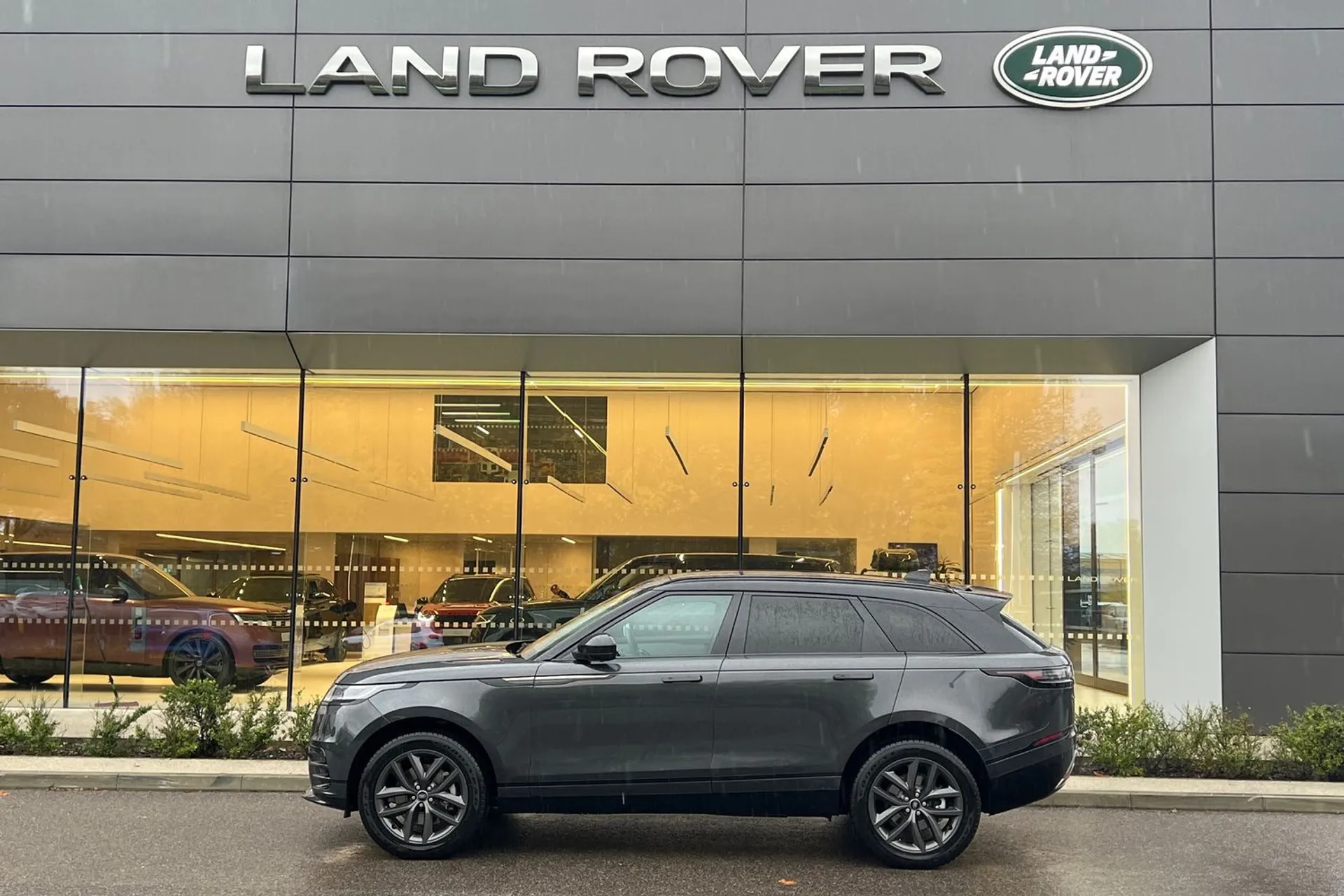 LAND ROVER RANGE ROVER VELAR thumbnail image number 7