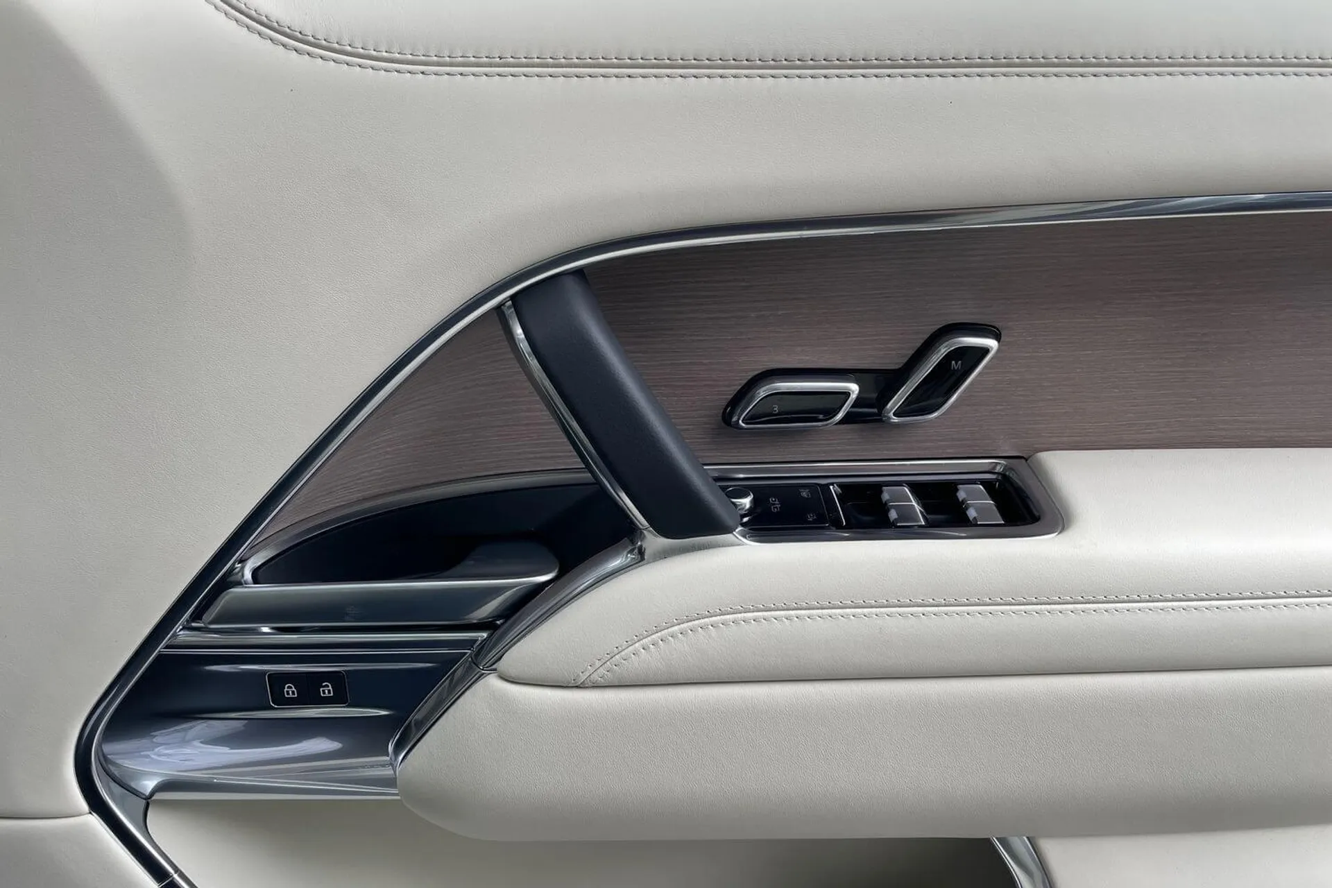 LAND ROVER RANGE ROVER thumbnail image number 56