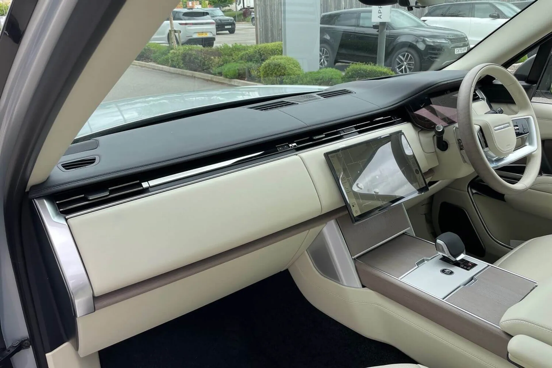 LAND ROVER RANGE ROVER thumbnail image number 46