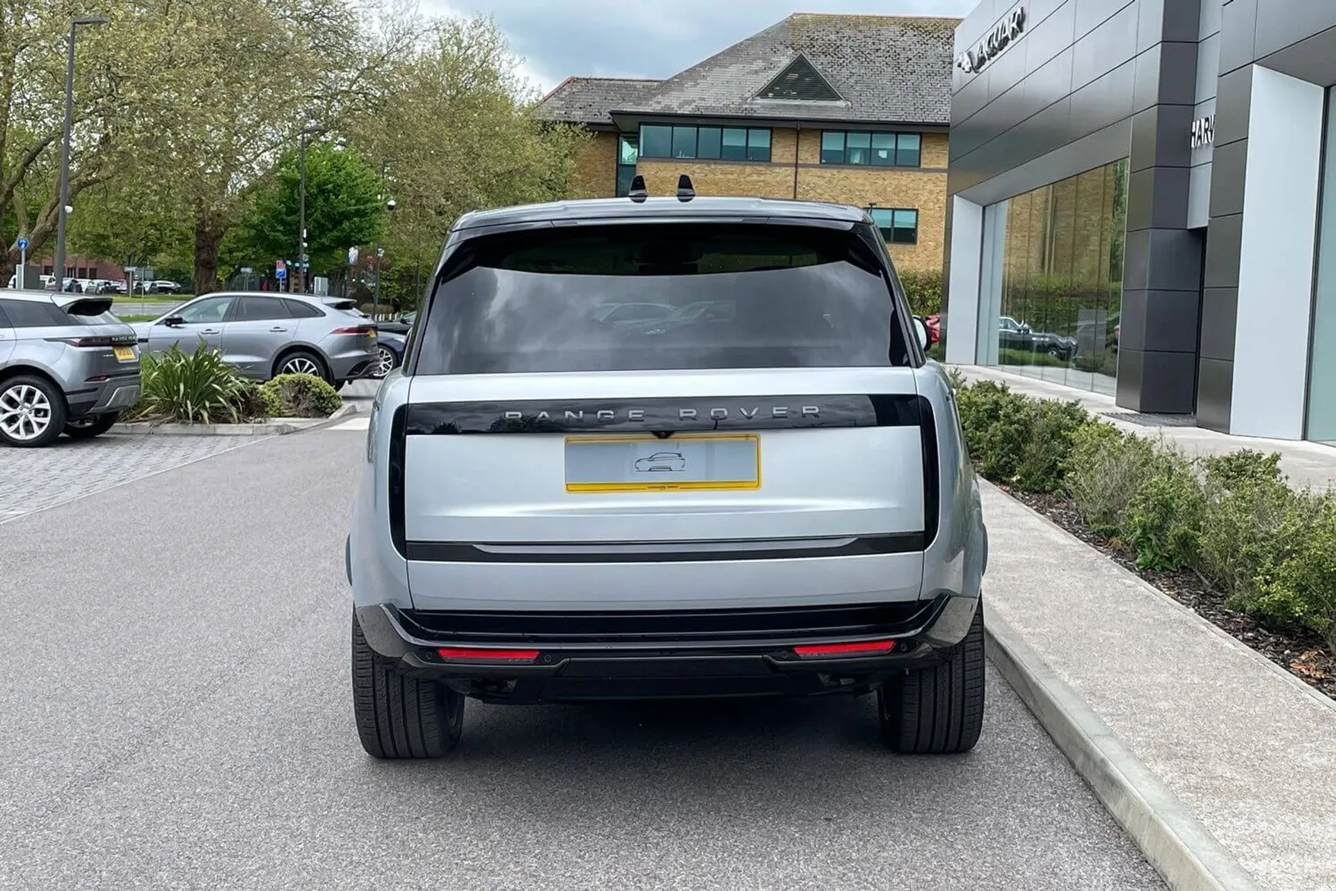 LAND ROVER RANGE ROVER thumbnail image number 10