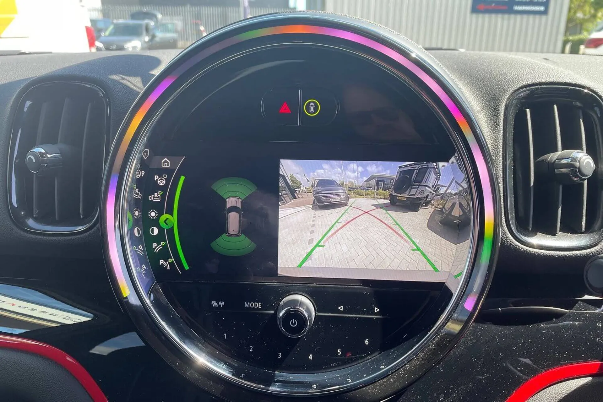 MINI COUNTRYMAN thumbnail image number 4