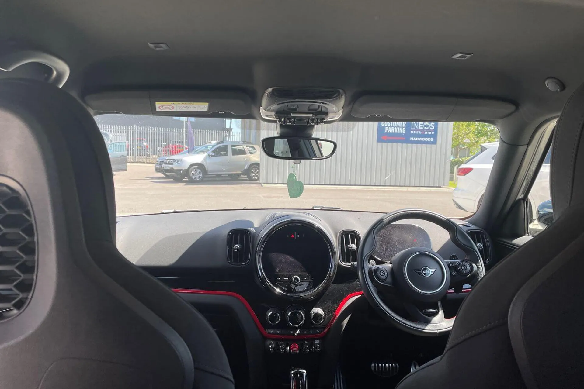 MINI COUNTRYMAN thumbnail image number 3