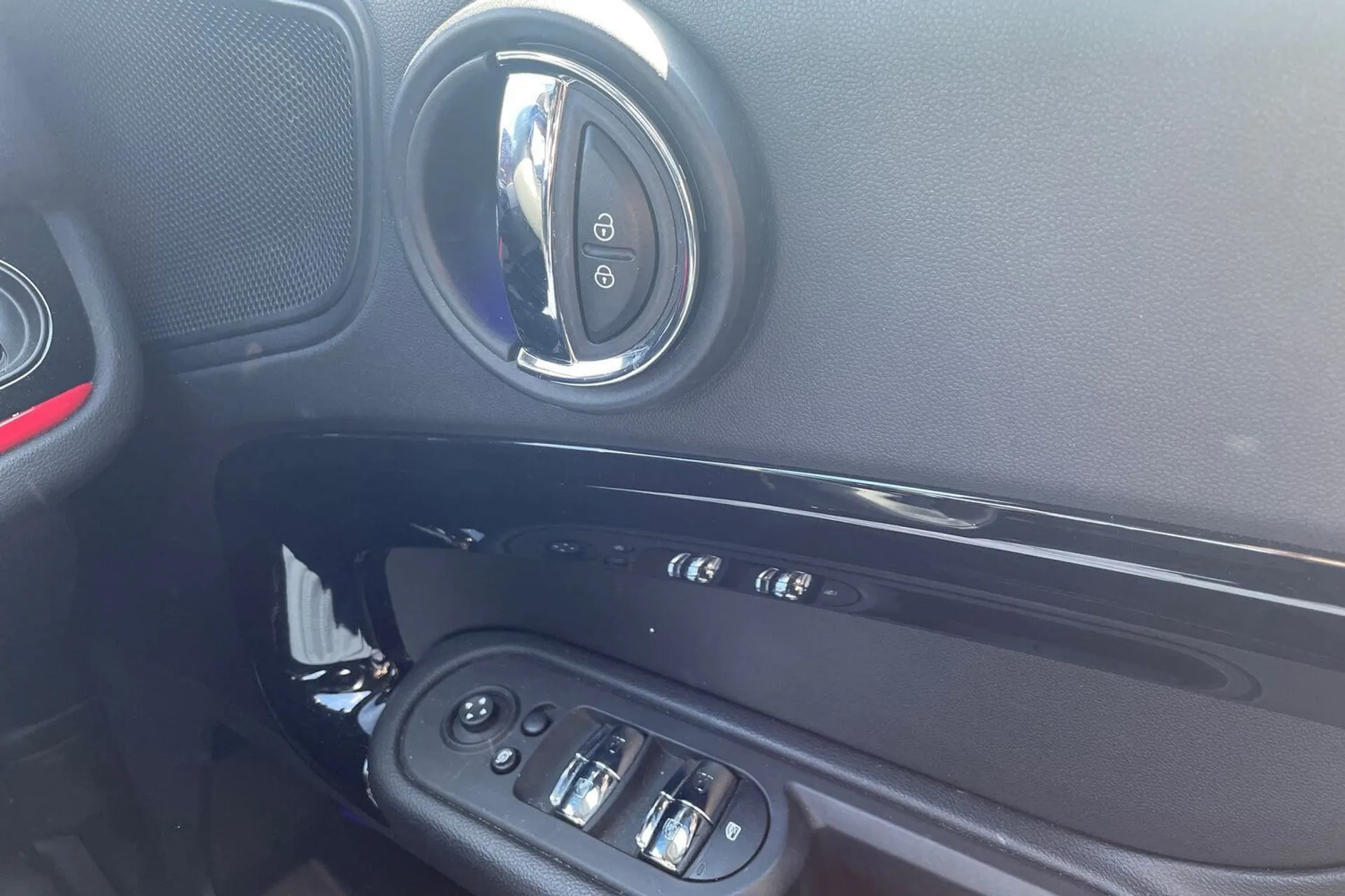 MINI COUNTRYMAN thumbnail image number 39