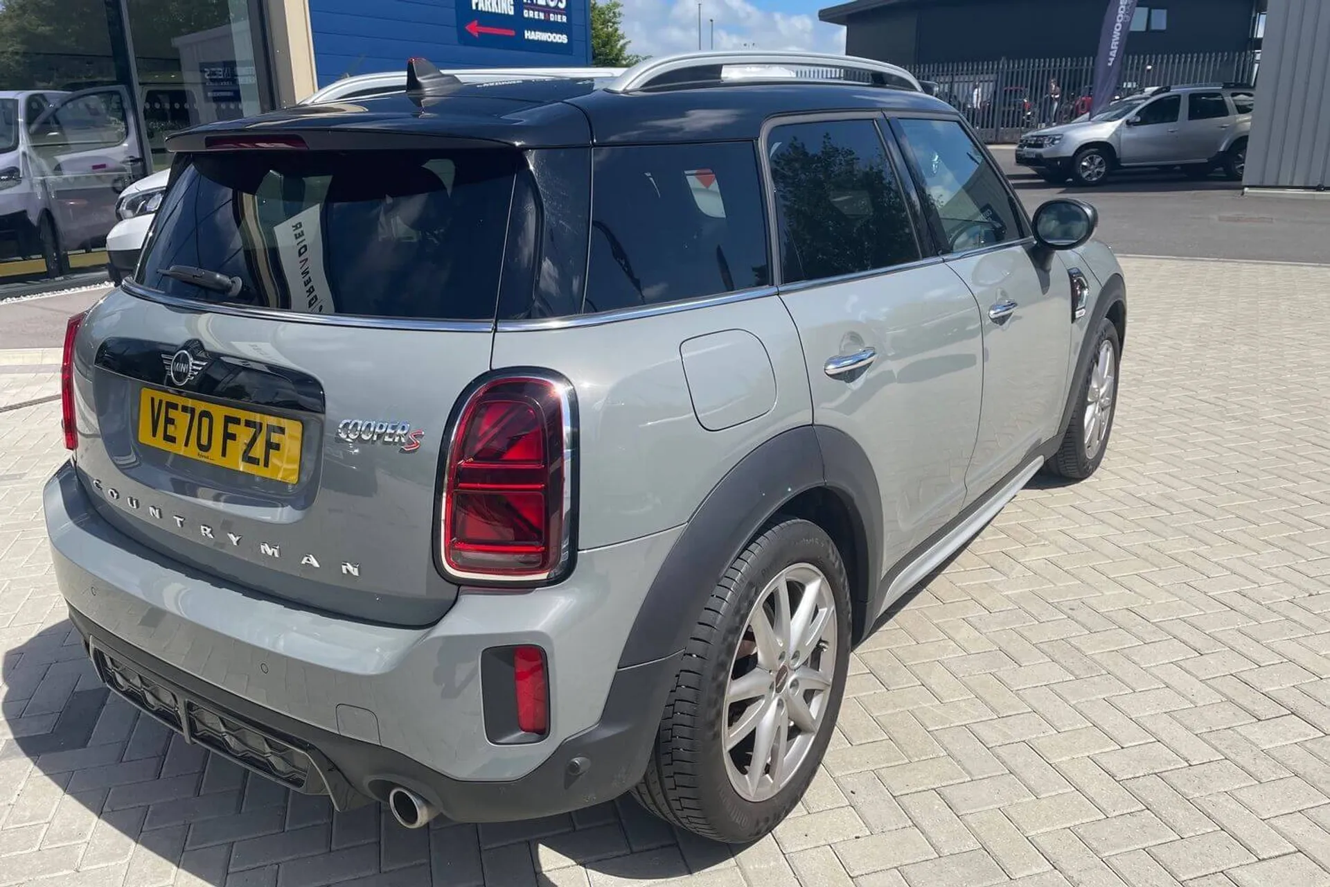 MINI COUNTRYMAN thumbnail image number 6