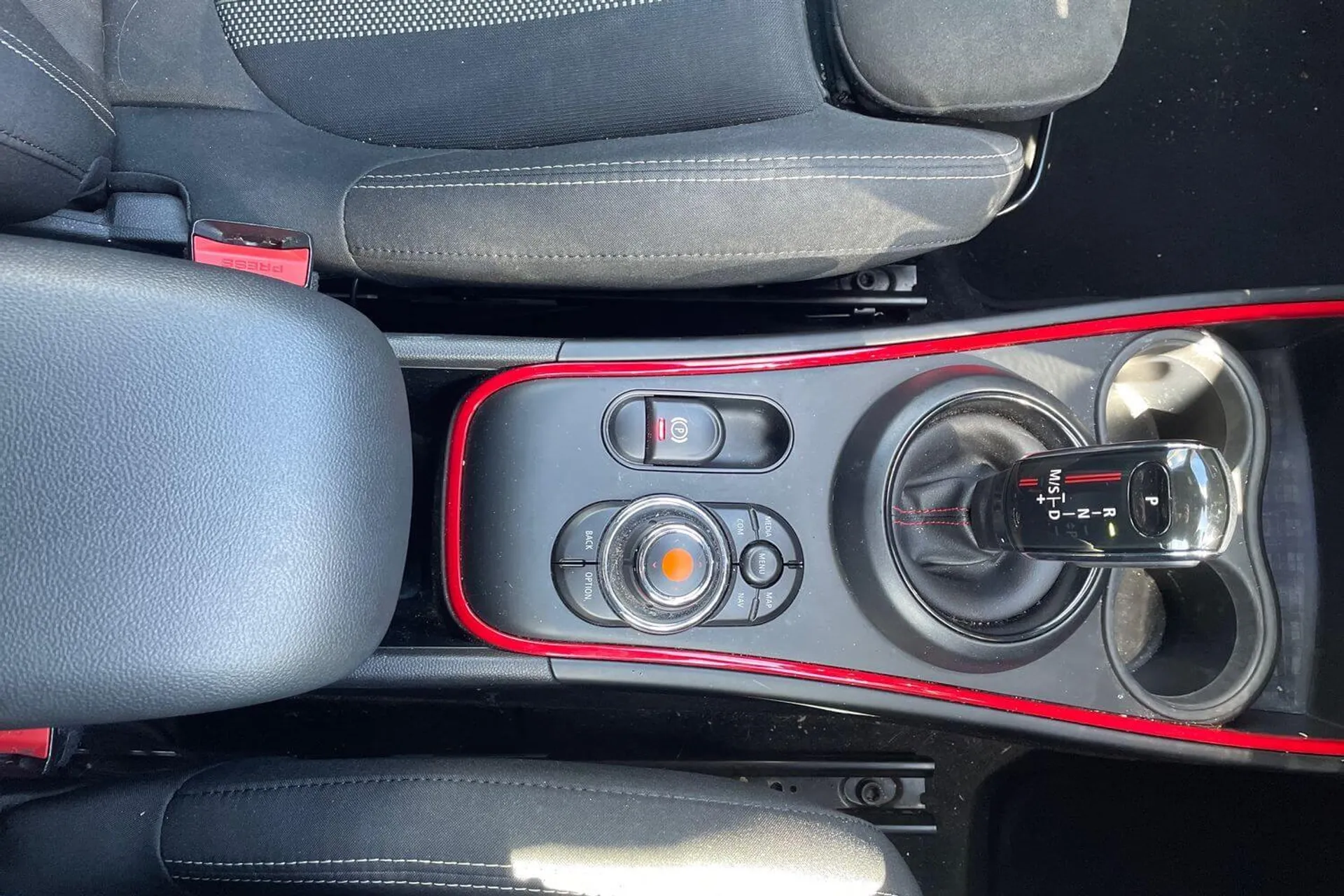 MINI COUNTRYMAN thumbnail image number 40