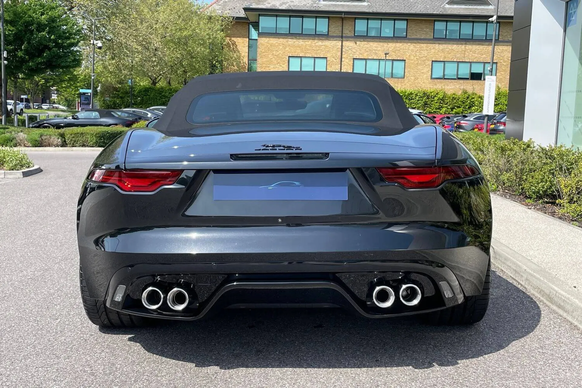 Jaguar F-TYPE thumbnail image number 39