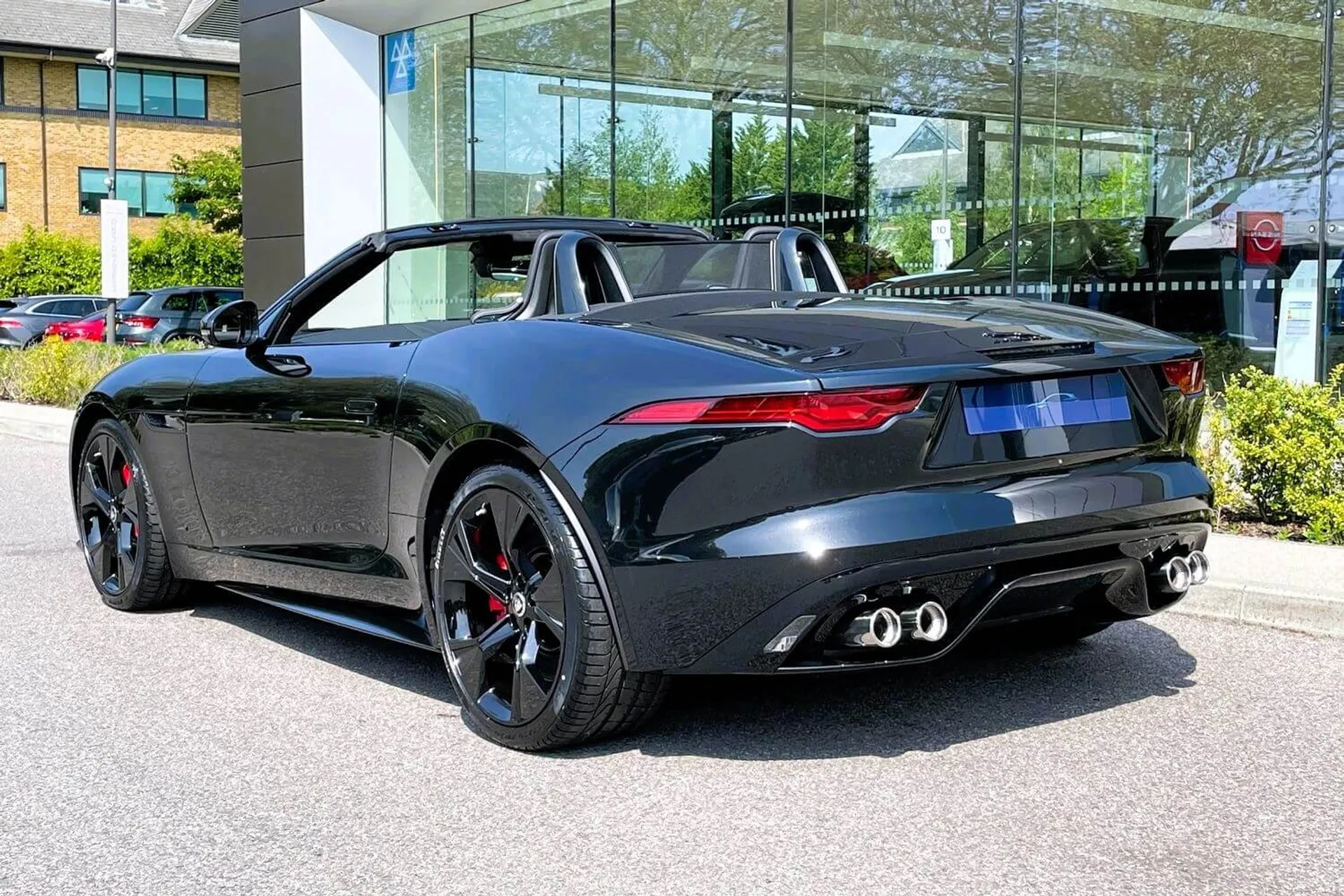 Jaguar F-TYPE thumbnail image number 9