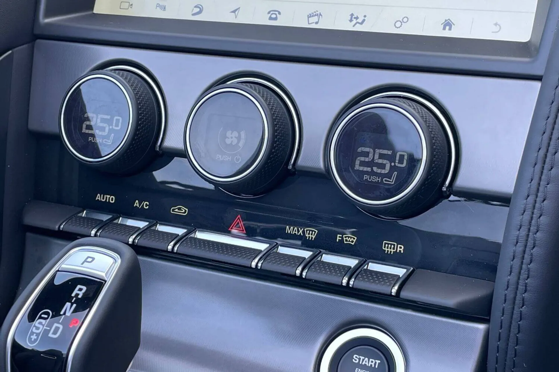 Jaguar F-TYPE thumbnail image number 45