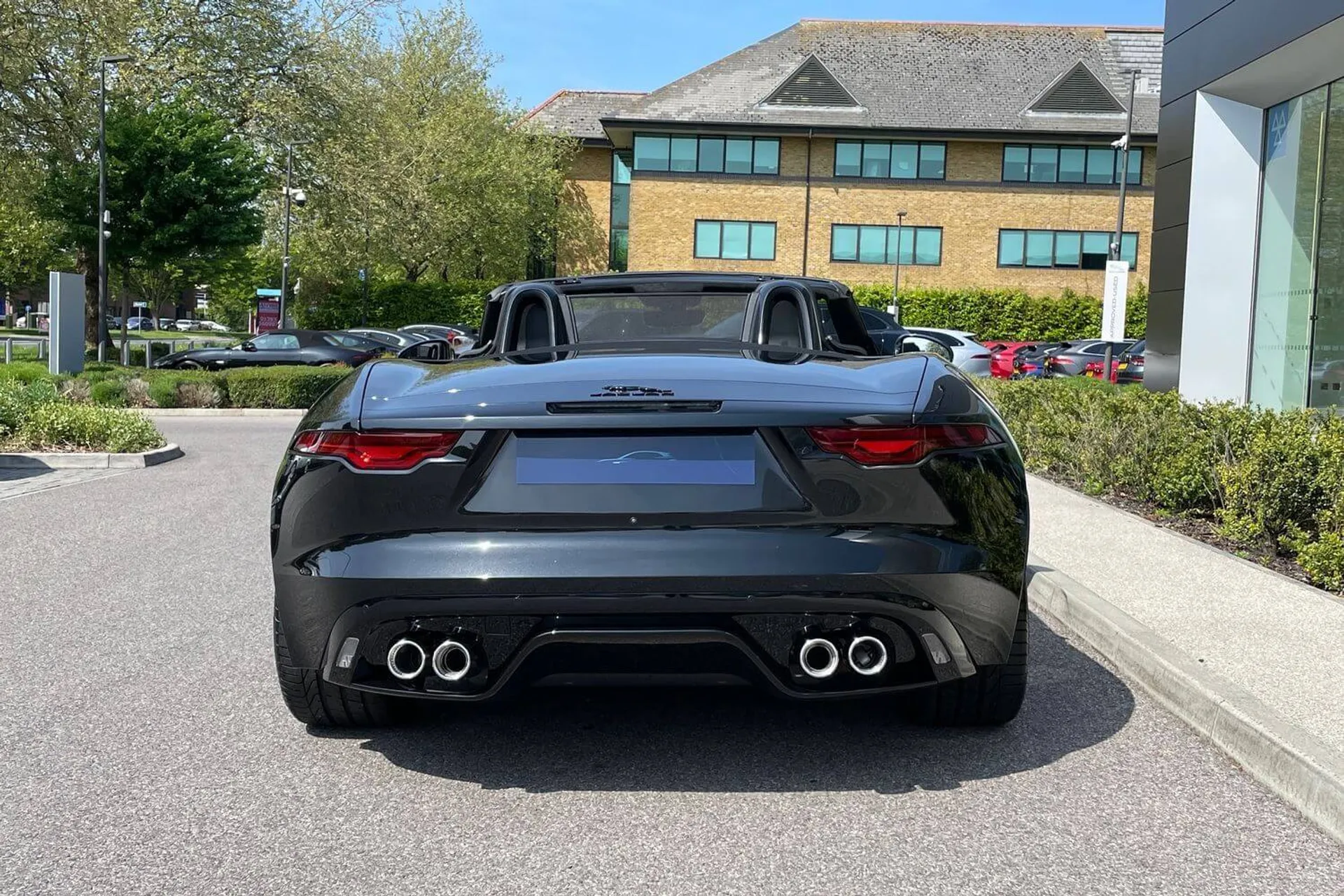 Jaguar F-TYPE thumbnail image number 11