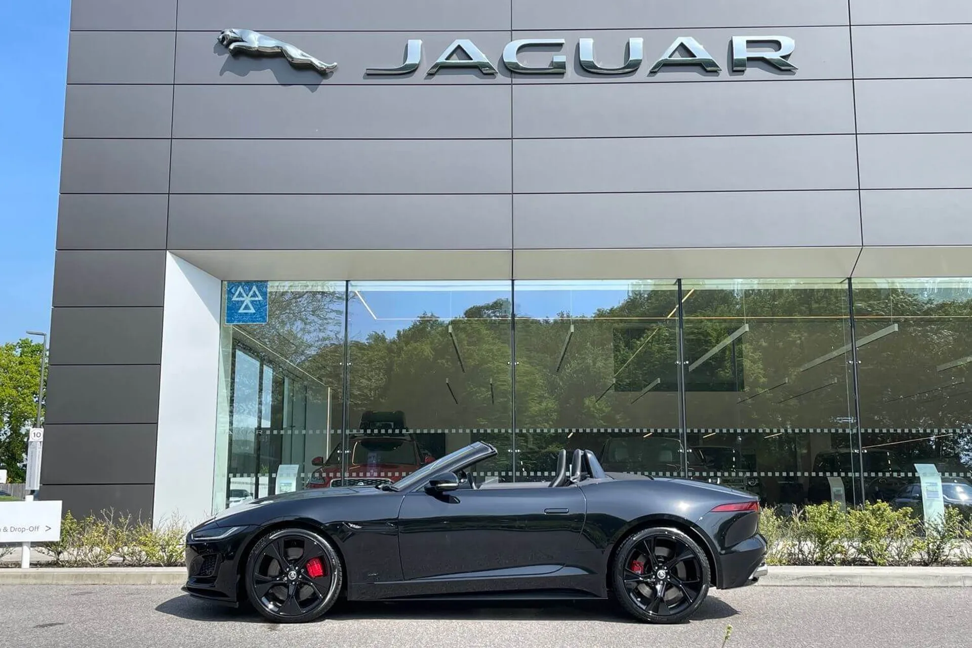 Jaguar F-TYPE thumbnail image number 6