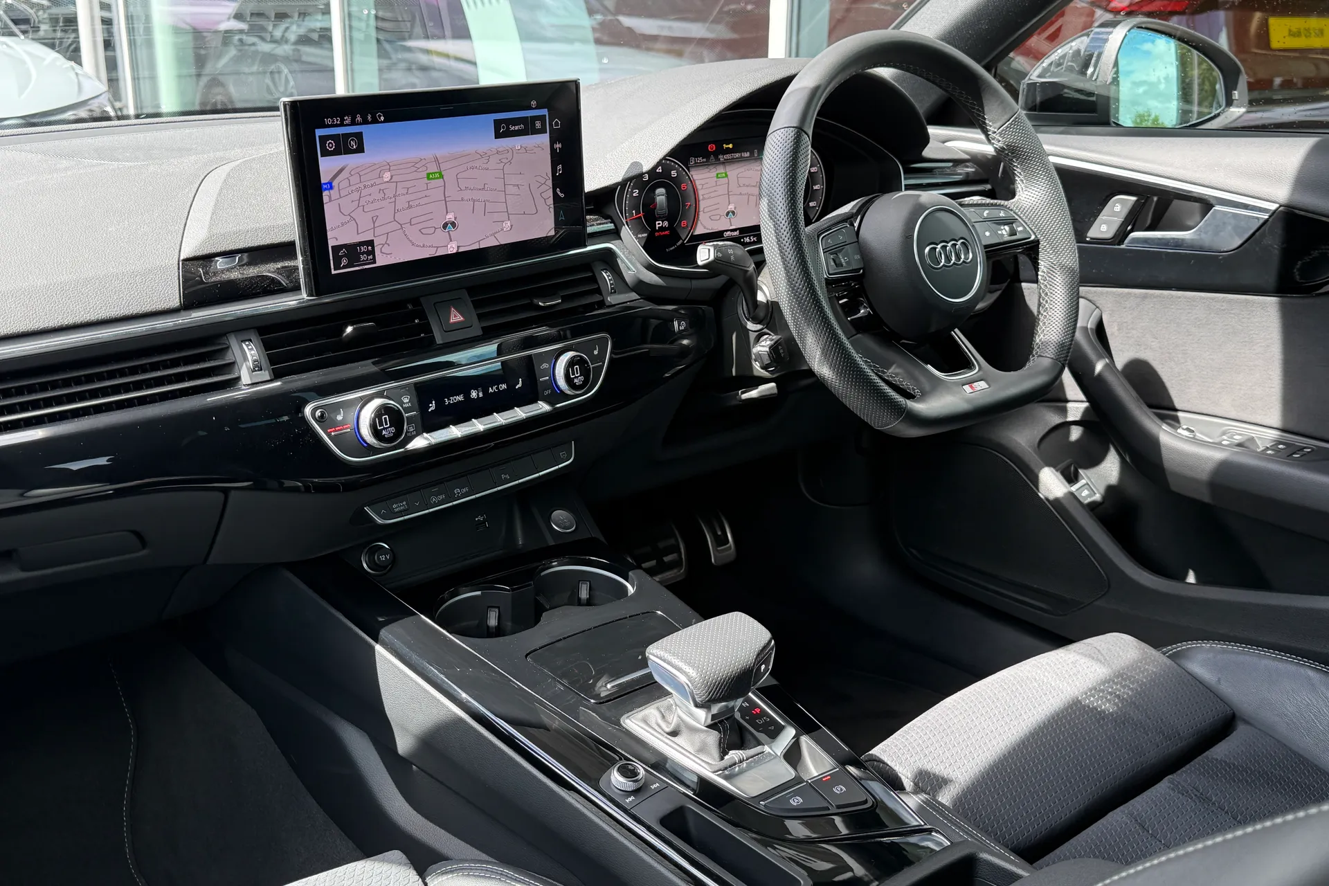 Audi A4 thumbnail image number 52