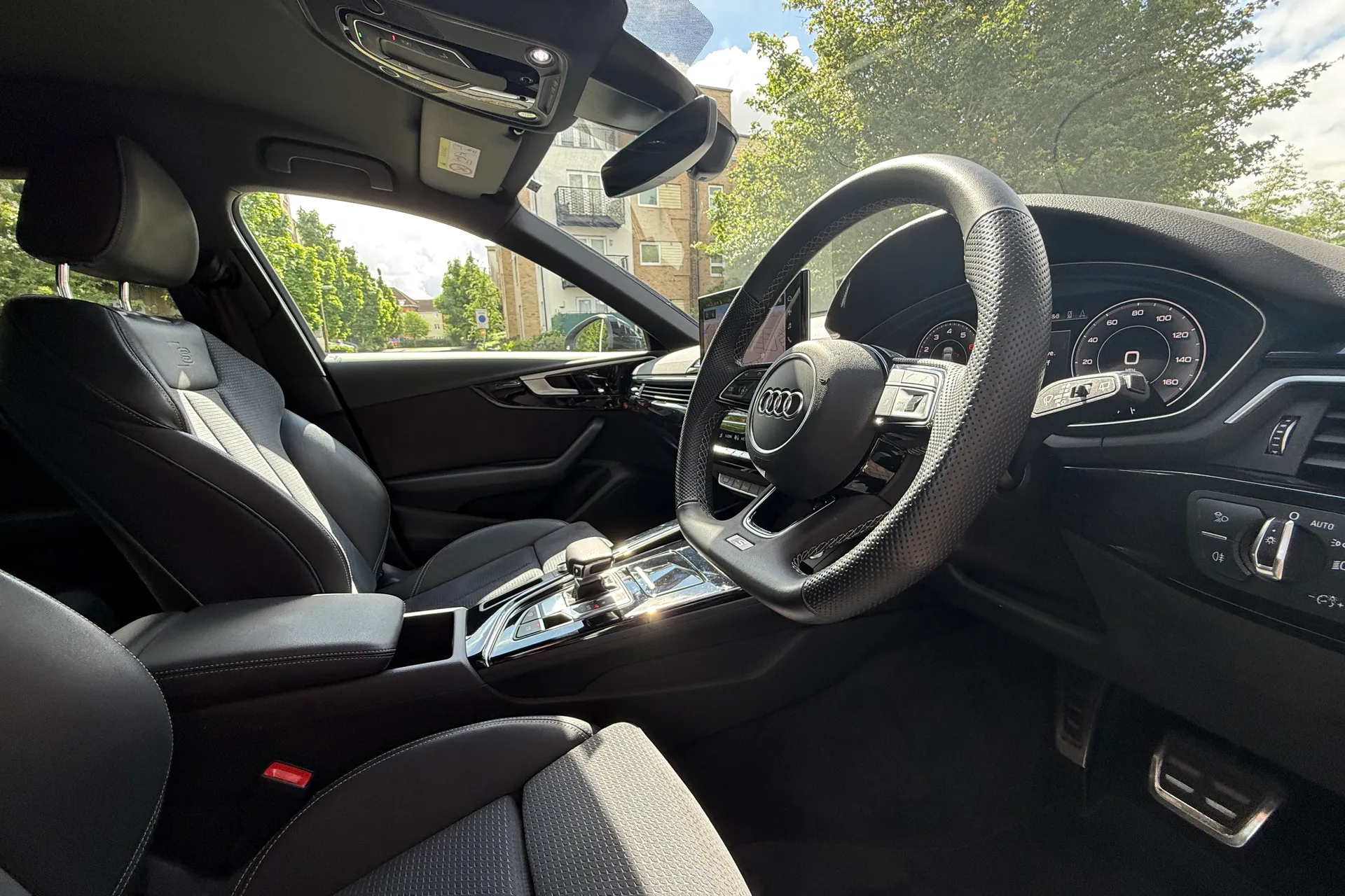 Audi A4 thumbnail image number 11