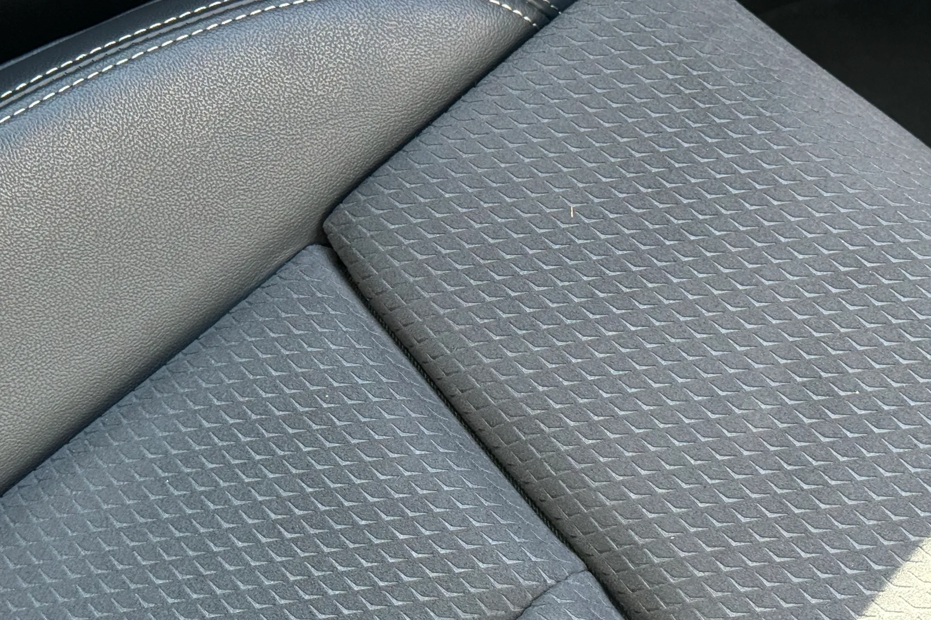 Audi A4 thumbnail image number 31