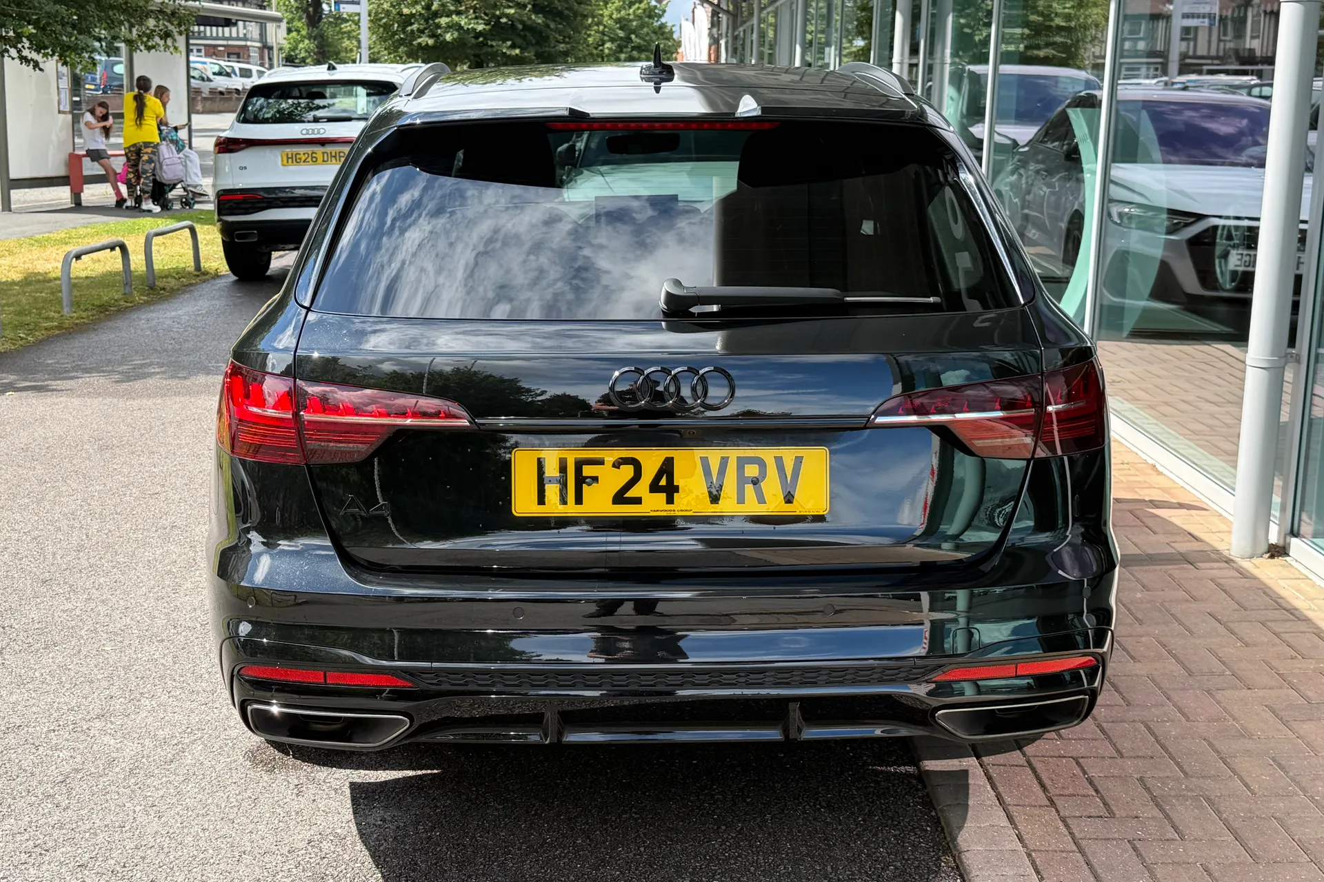 Audi A4 thumbnail image number 46