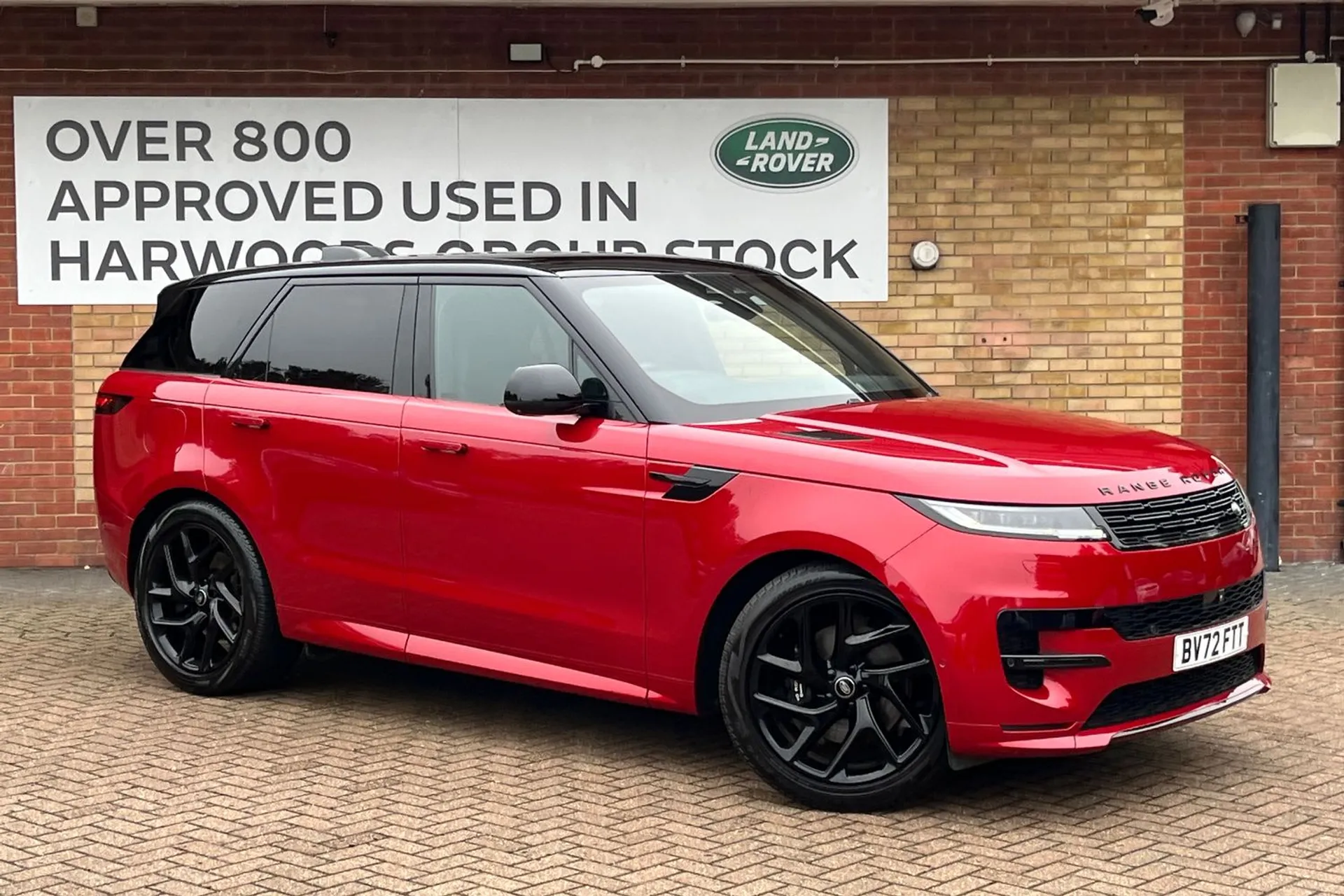 LAND ROVER RANGE ROVER SPORT focused image