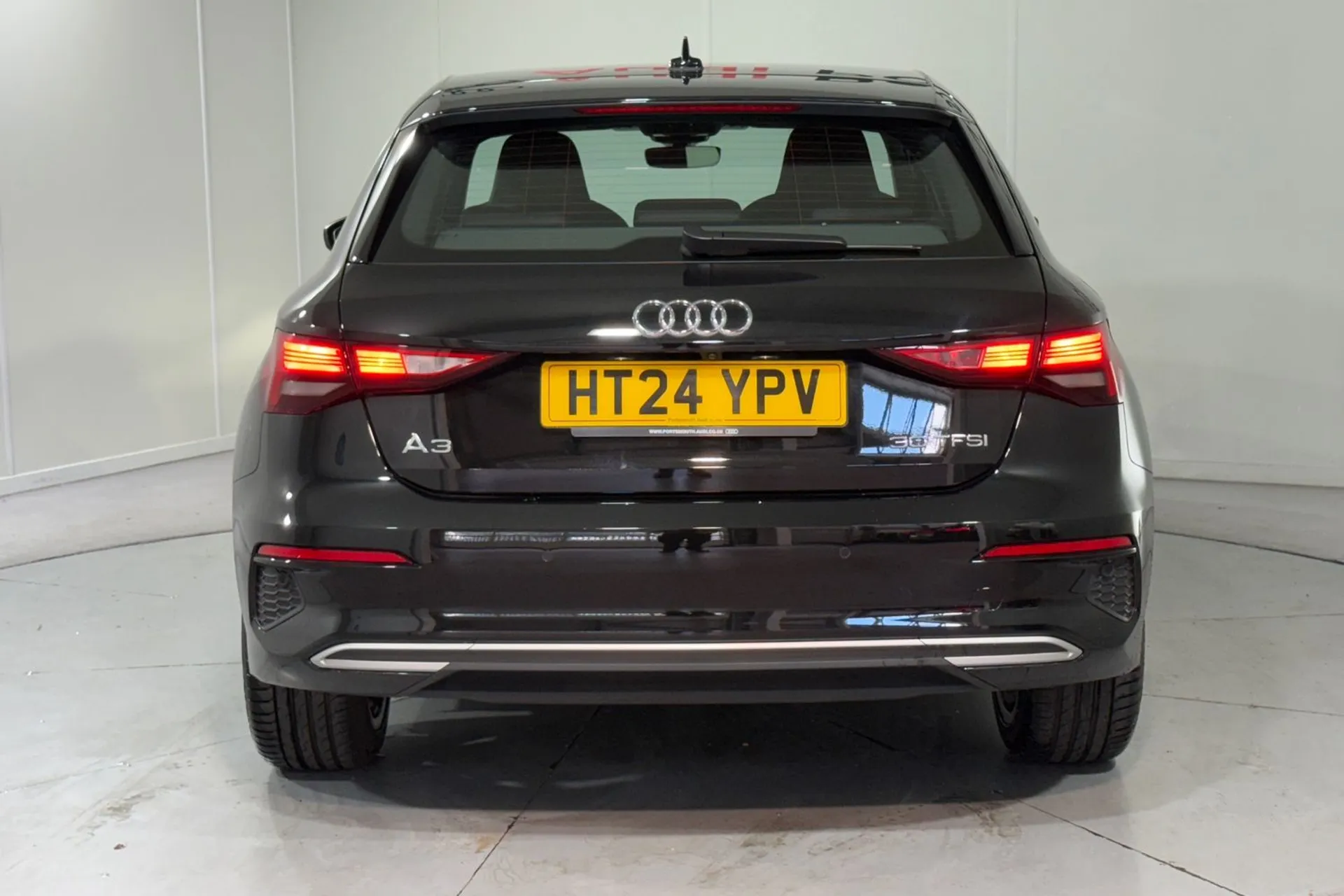 Audi A3 thumbnail image number 8