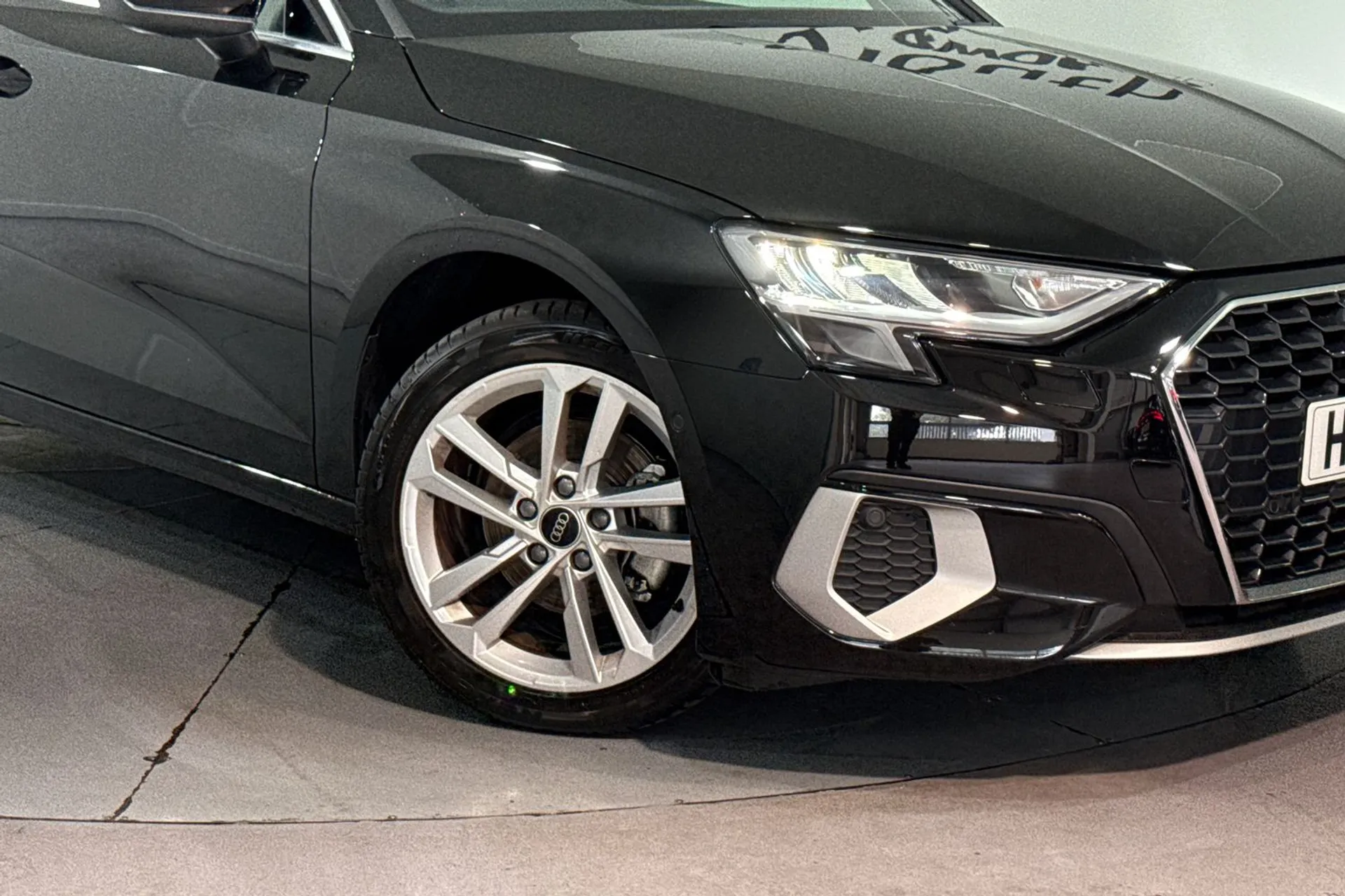 Audi A3 thumbnail image number 9