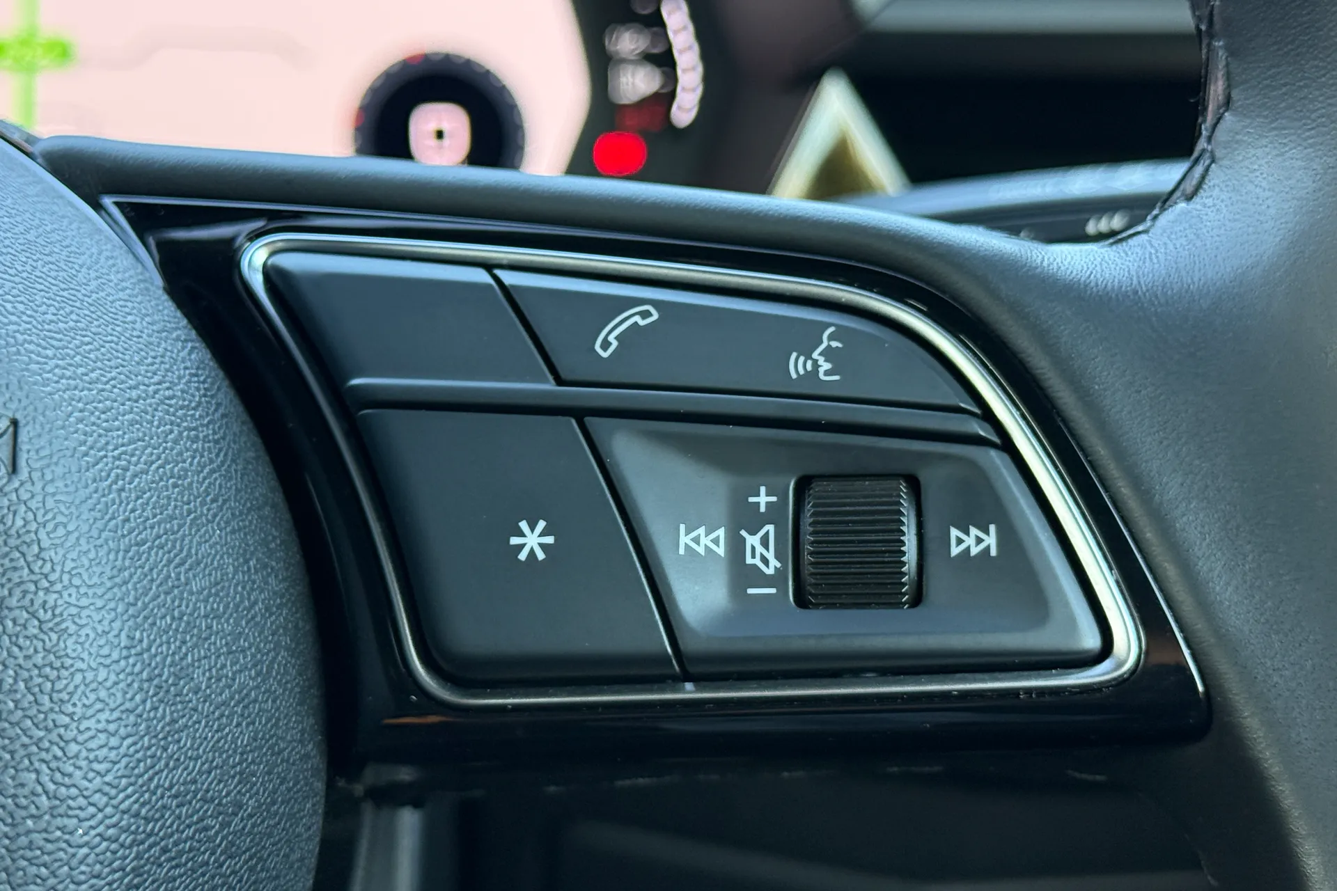 Audi A3 thumbnail image number 25