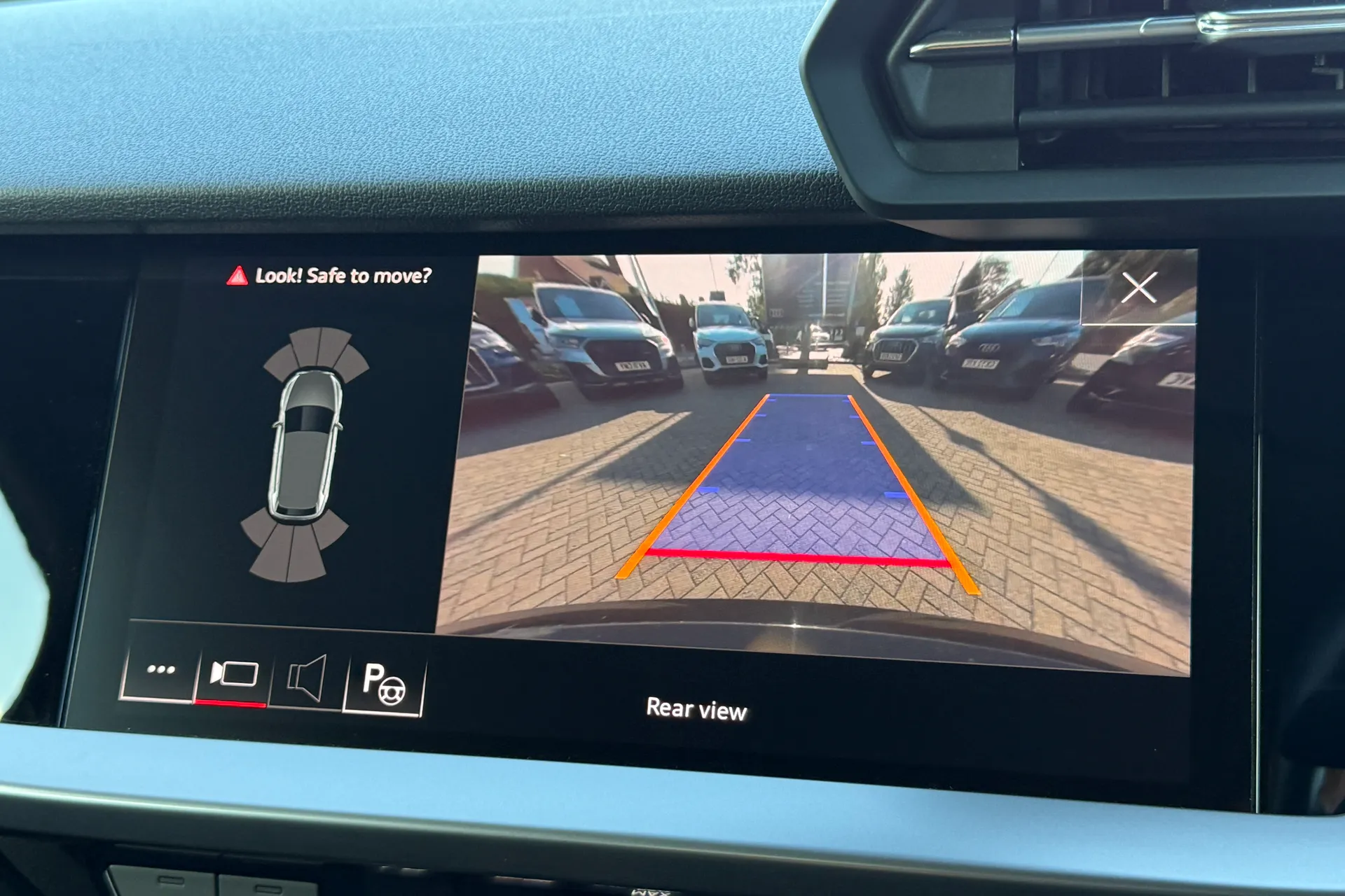 Audi A3 thumbnail image number 4