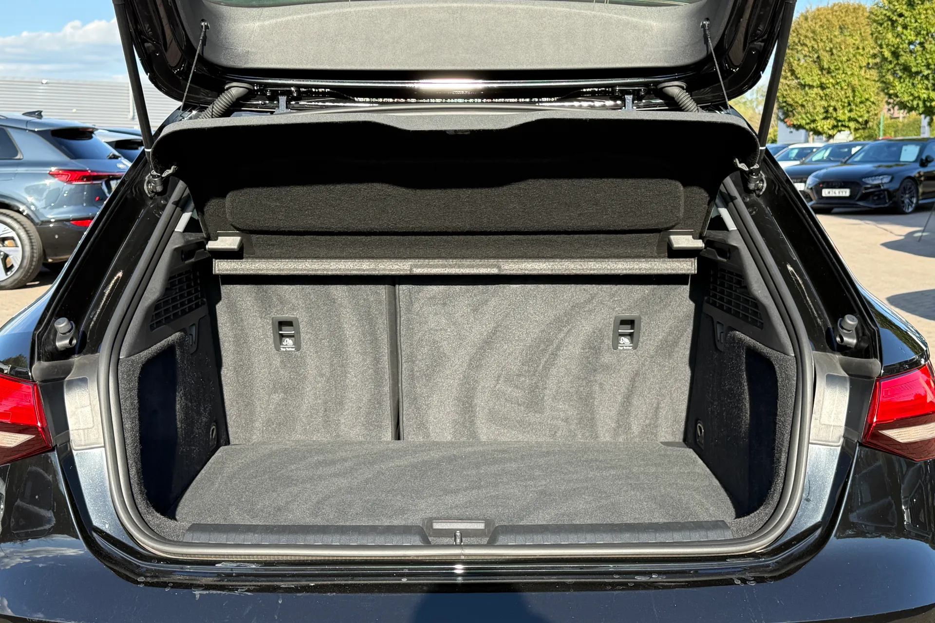 Audi A3 thumbnail image number 39