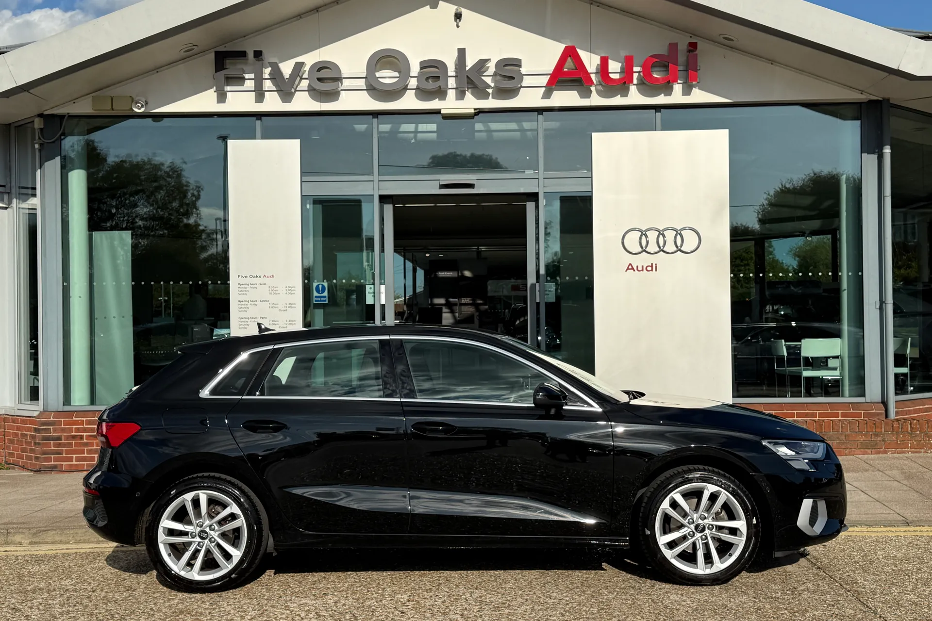 Audi A3 thumbnail image number 2