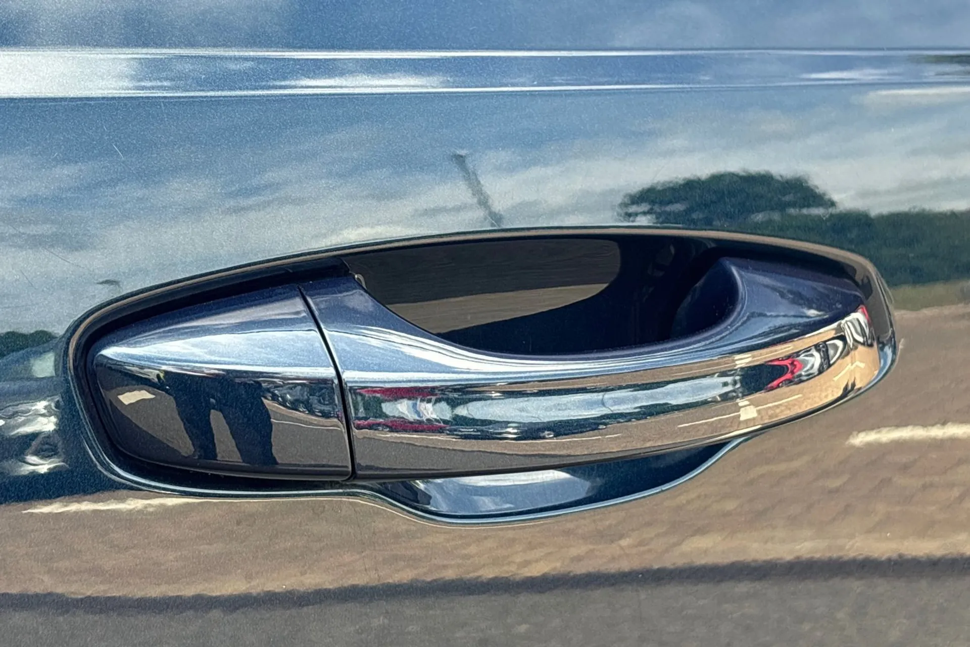 Audi Q3 thumbnail image number 15