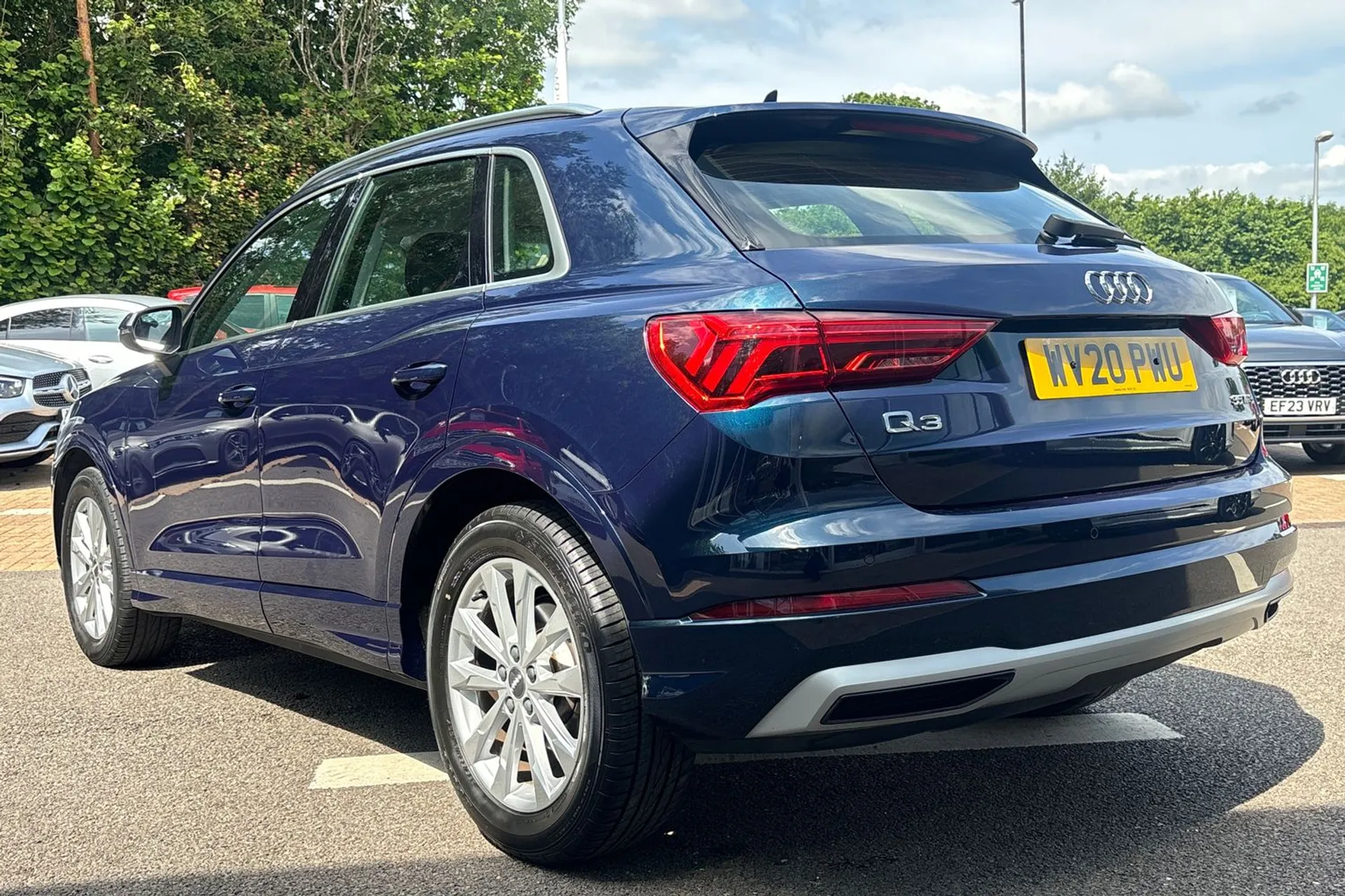 Audi Q3 thumbnail image number 8