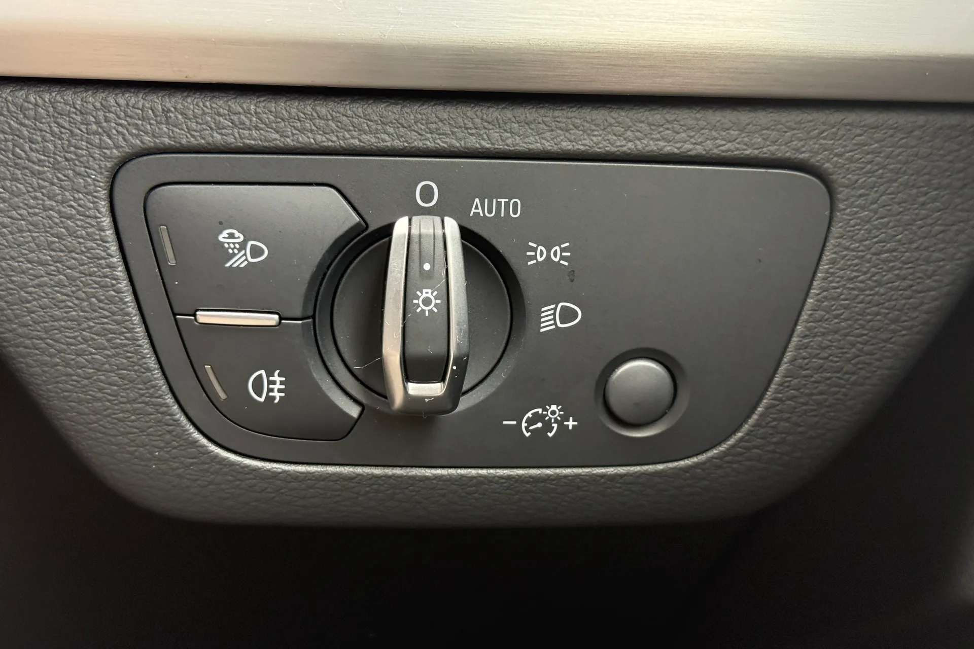 Audi Q5 thumbnail image number 18