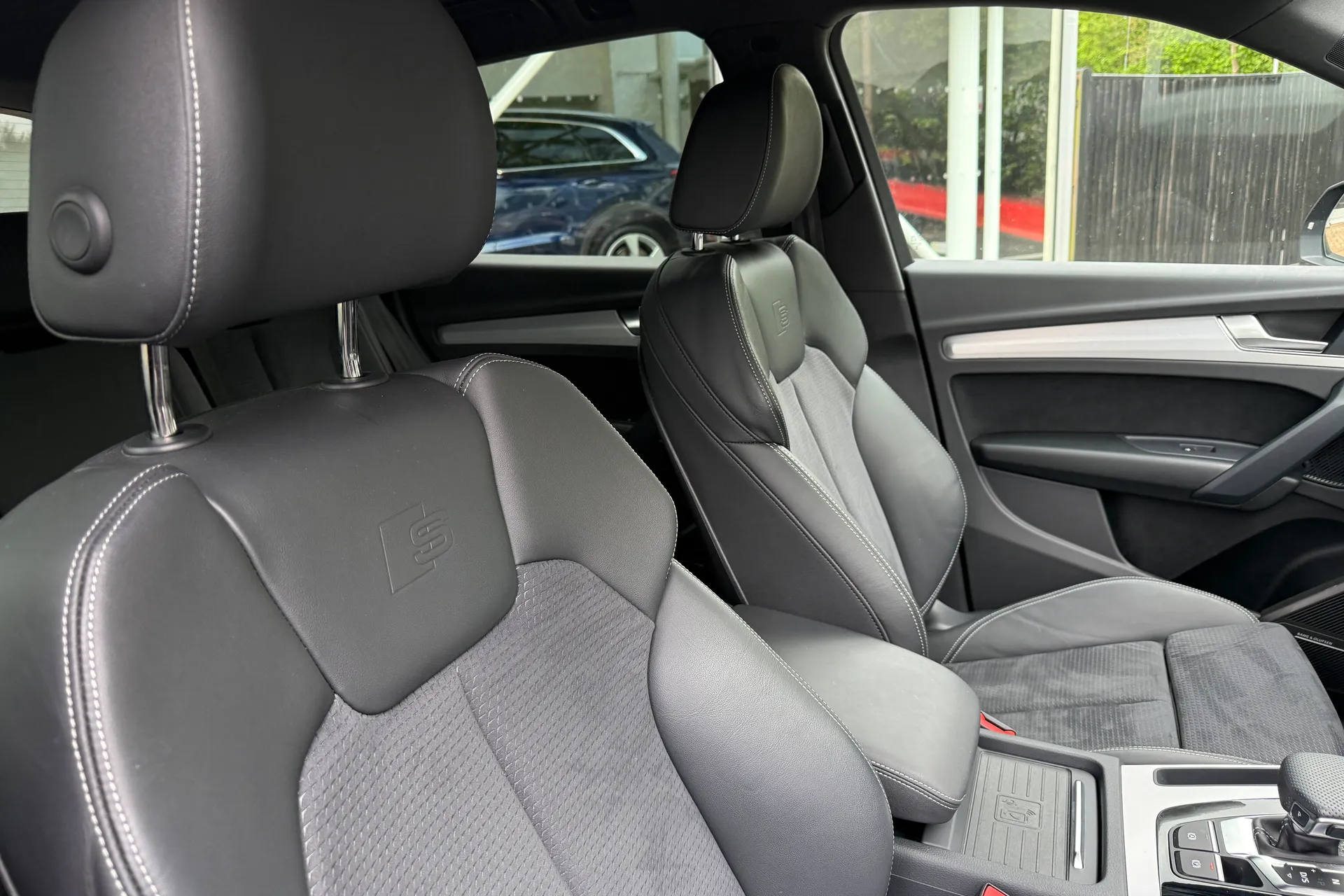 Audi Q5 thumbnail image number 32