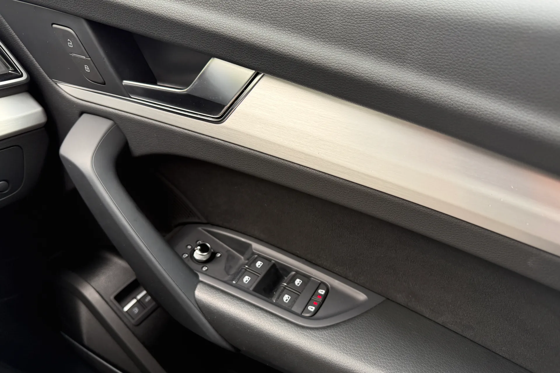 Audi Q5 thumbnail image number 22