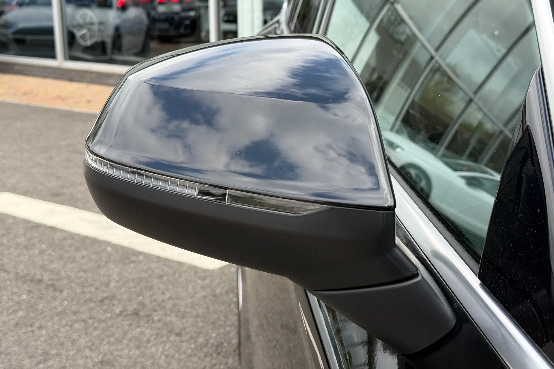 Audi Q5 thumbnail image number 13