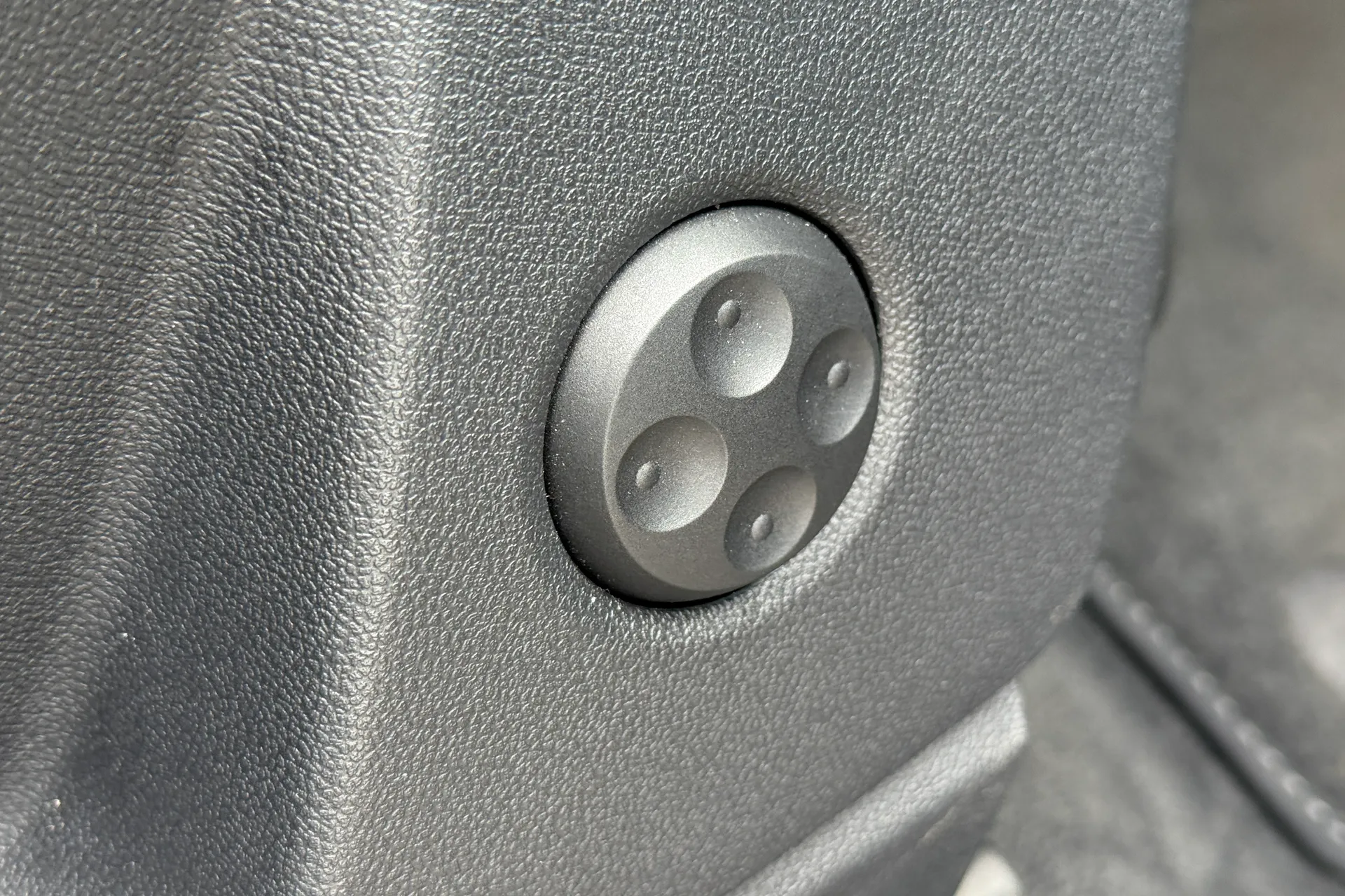 Audi Q5 thumbnail image number 30