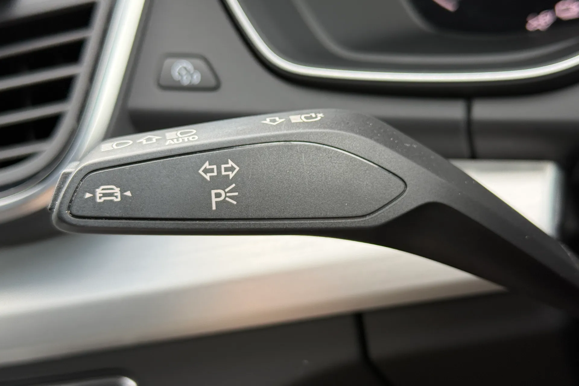 Audi Q5 thumbnail image number 16