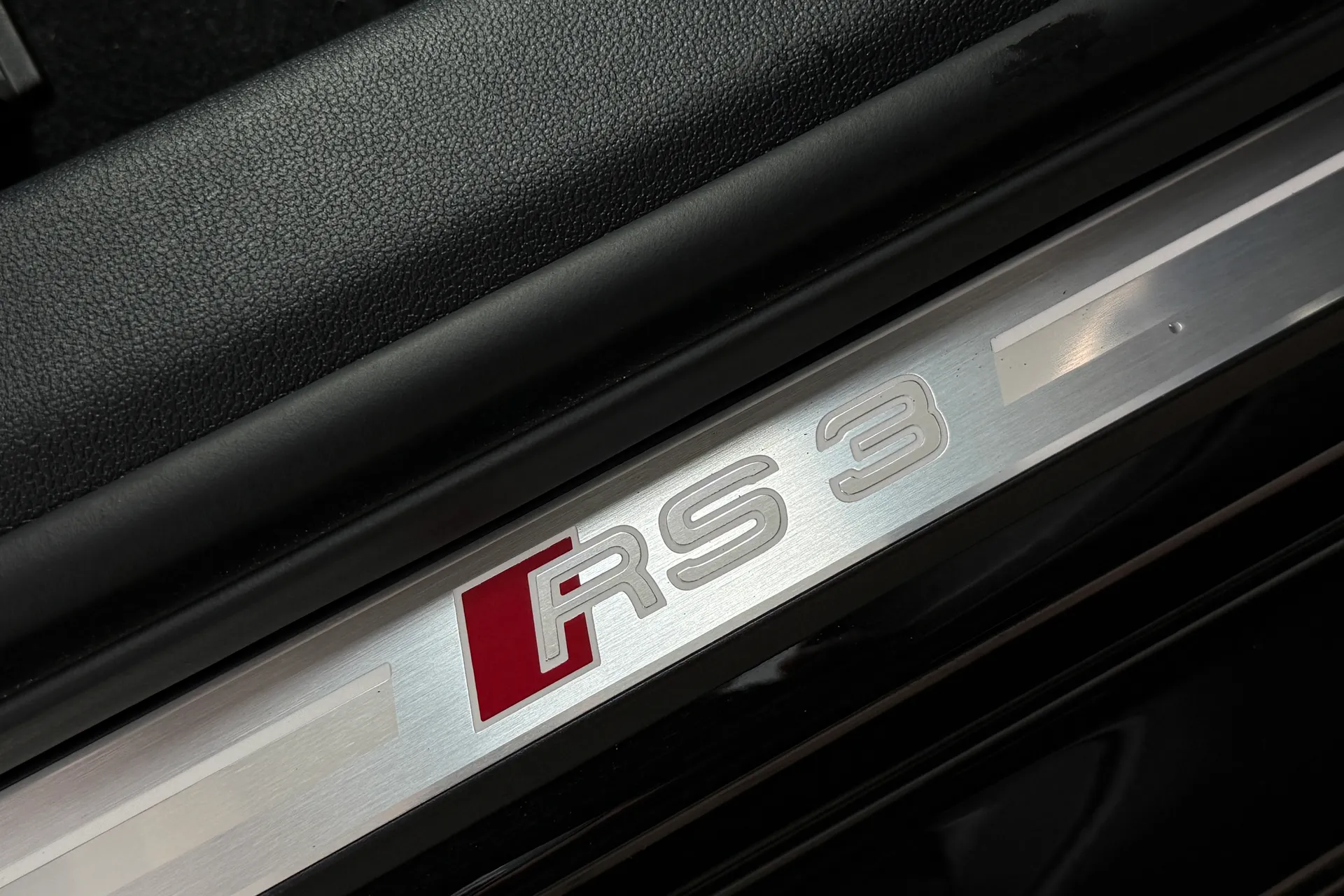 Audi RS3 thumbnail image number 32