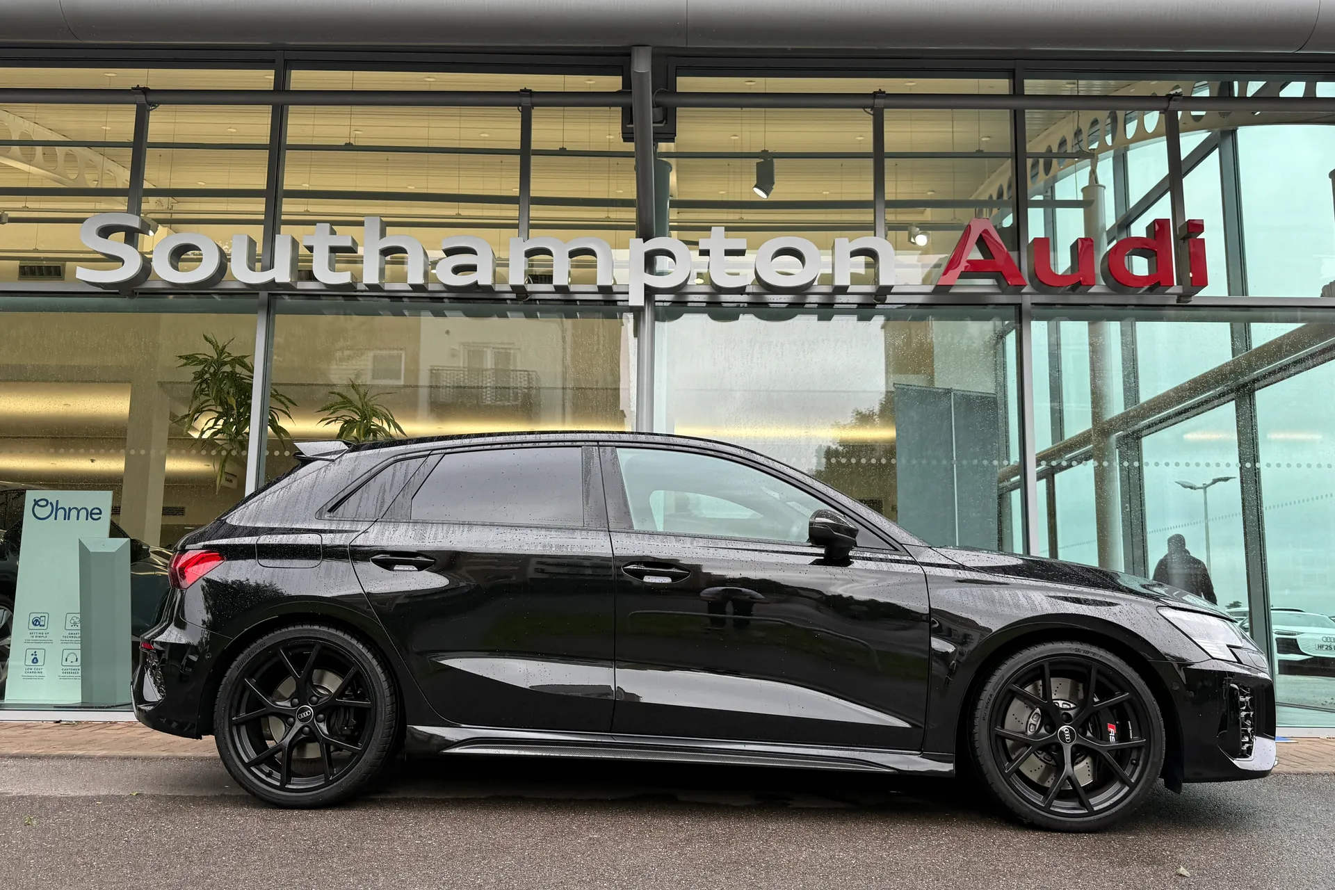 Audi RS3 thumbnail image number 2