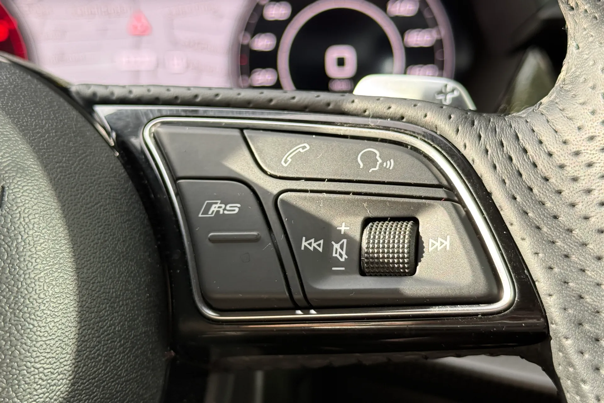 Audi RS3 thumbnail image number 12