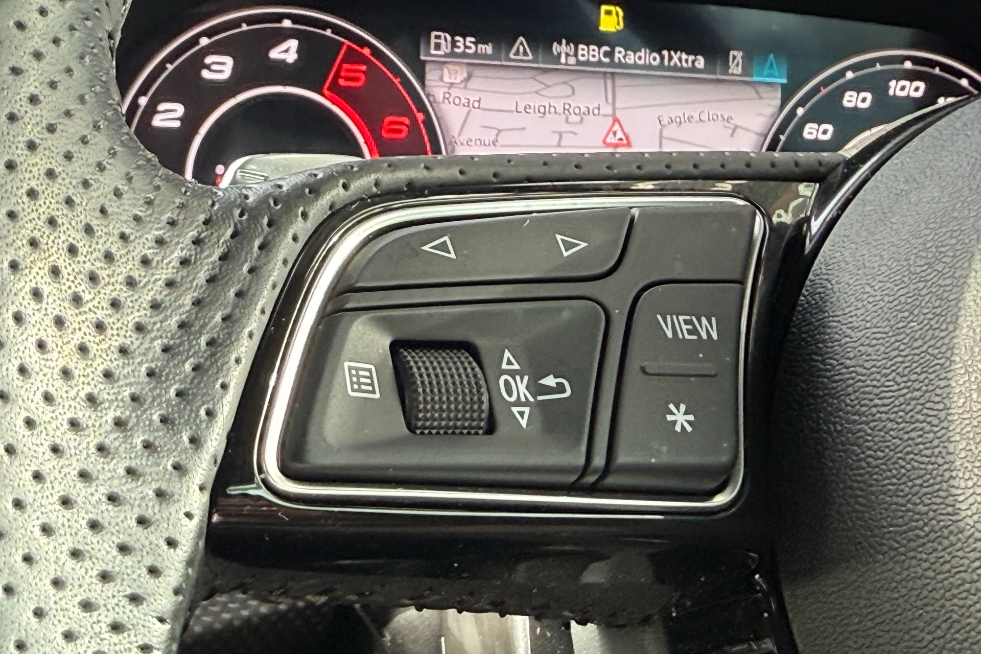 Audi RS3 thumbnail image number 11