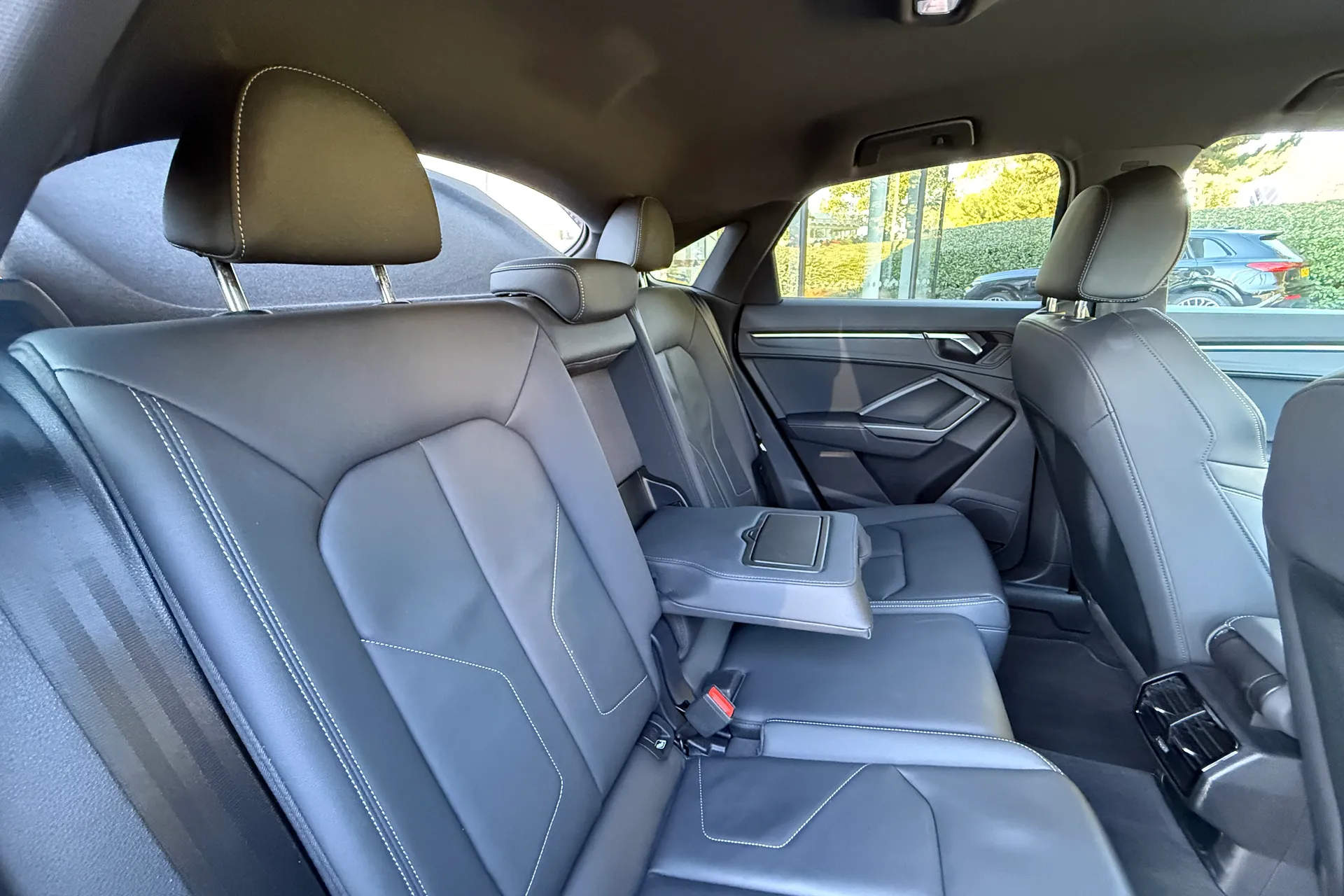 Audi Q3 thumbnail image number 44