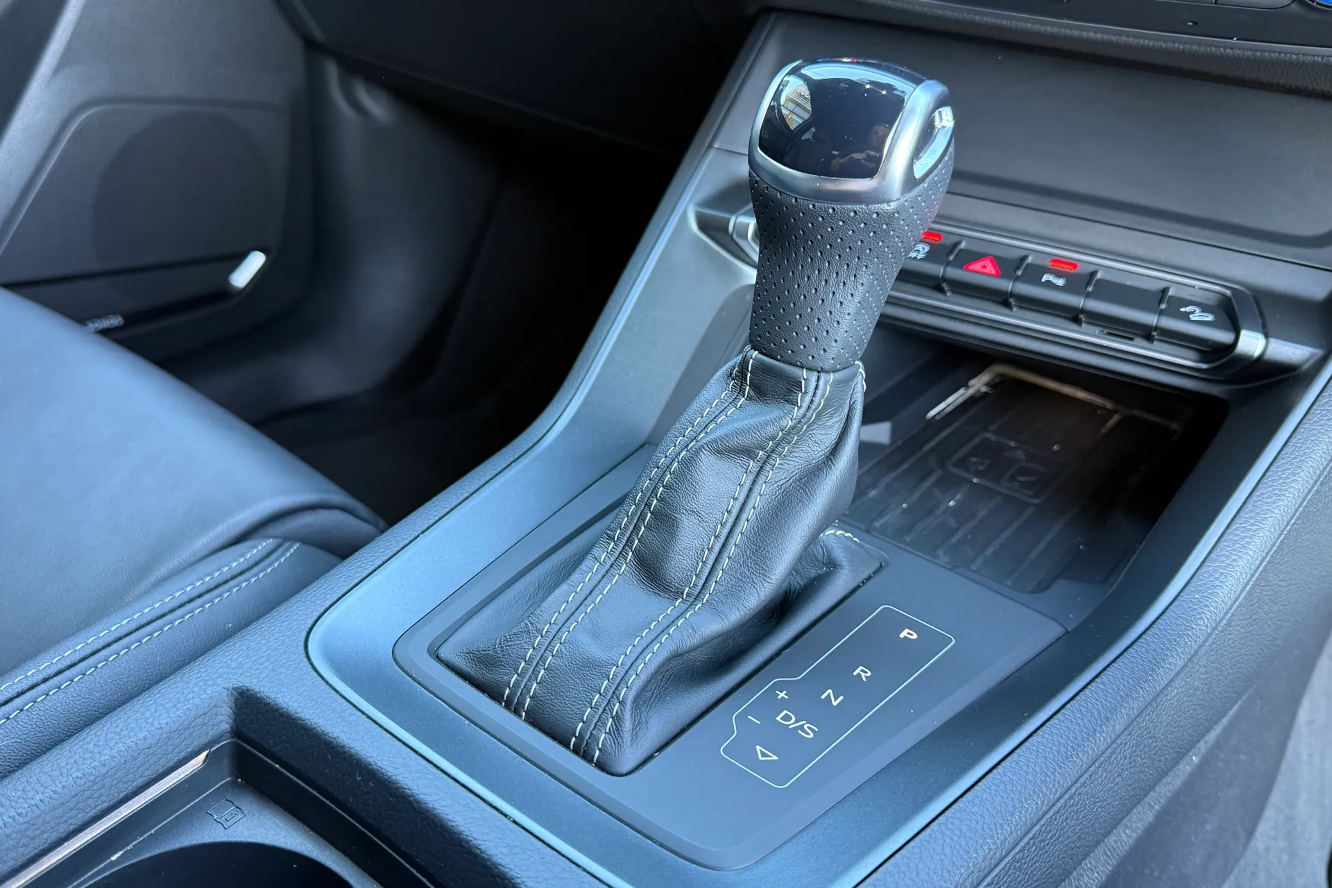Audi Q3 thumbnail image number 17