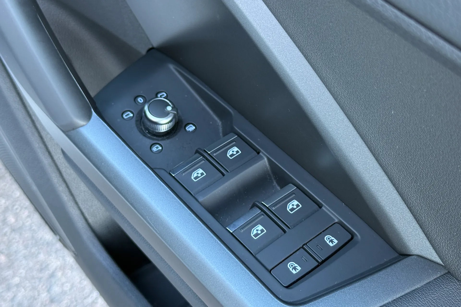 Audi Q3 thumbnail image number 46