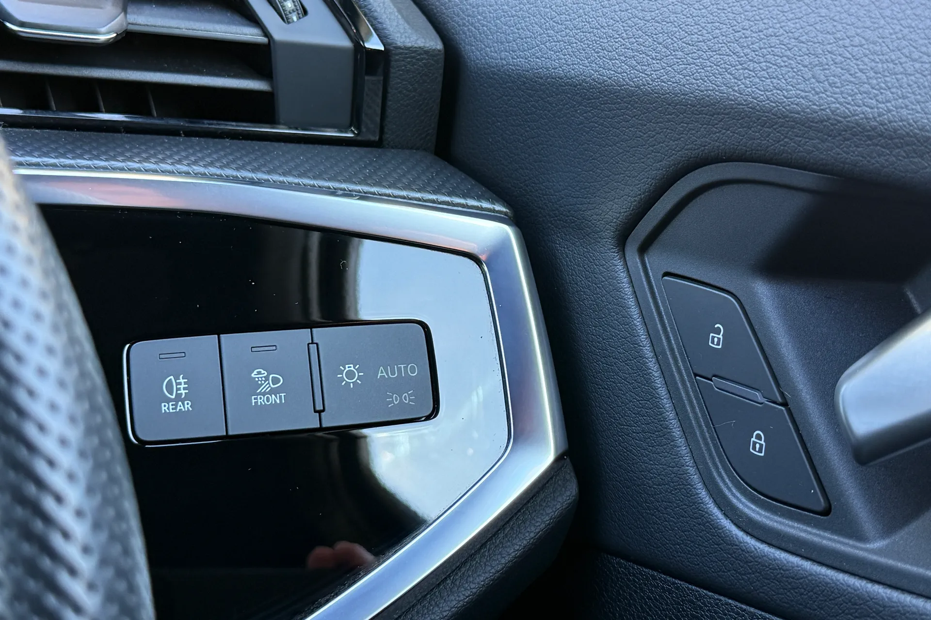 Audi Q3 thumbnail image number 50