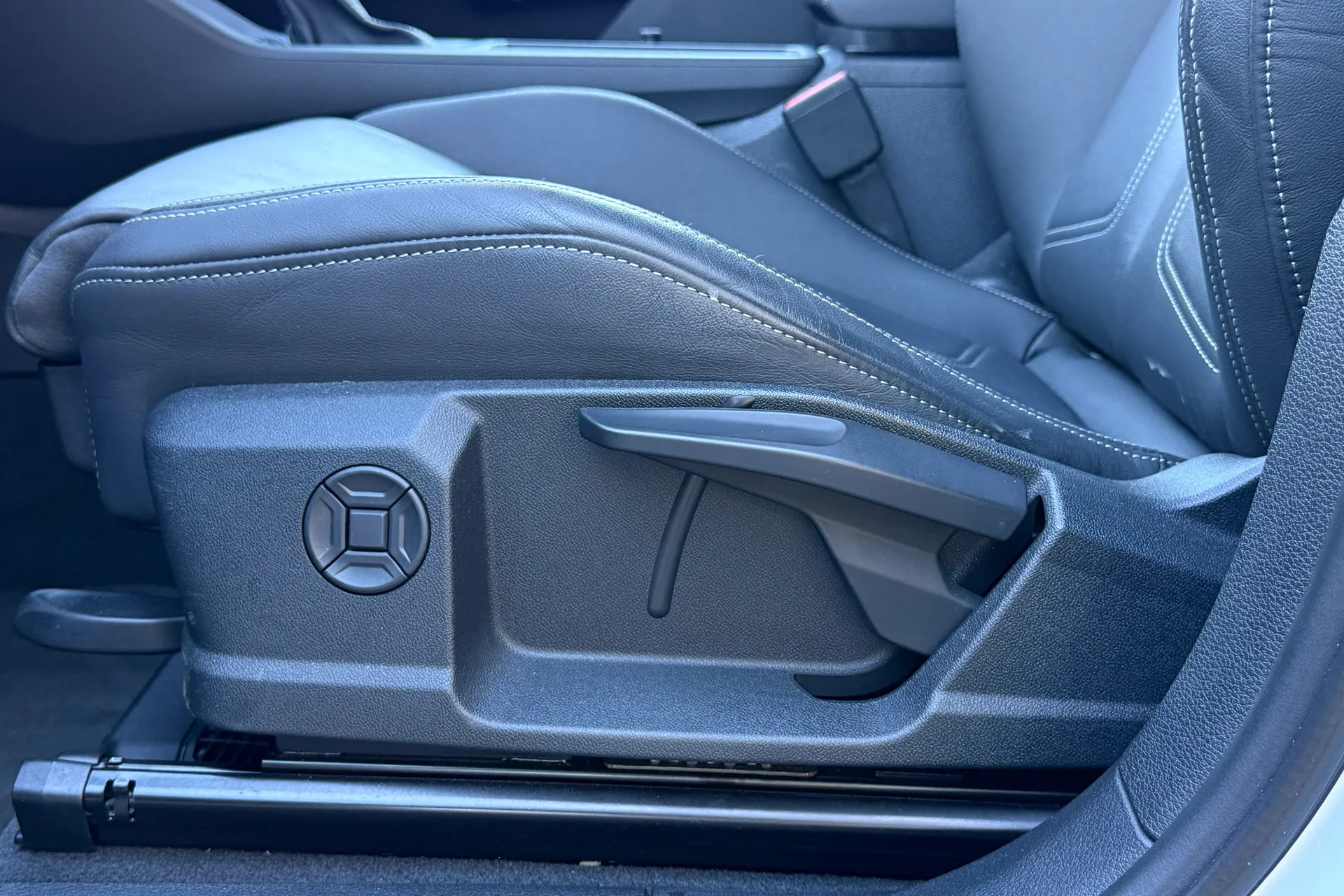 Audi Q3 thumbnail image number 39
