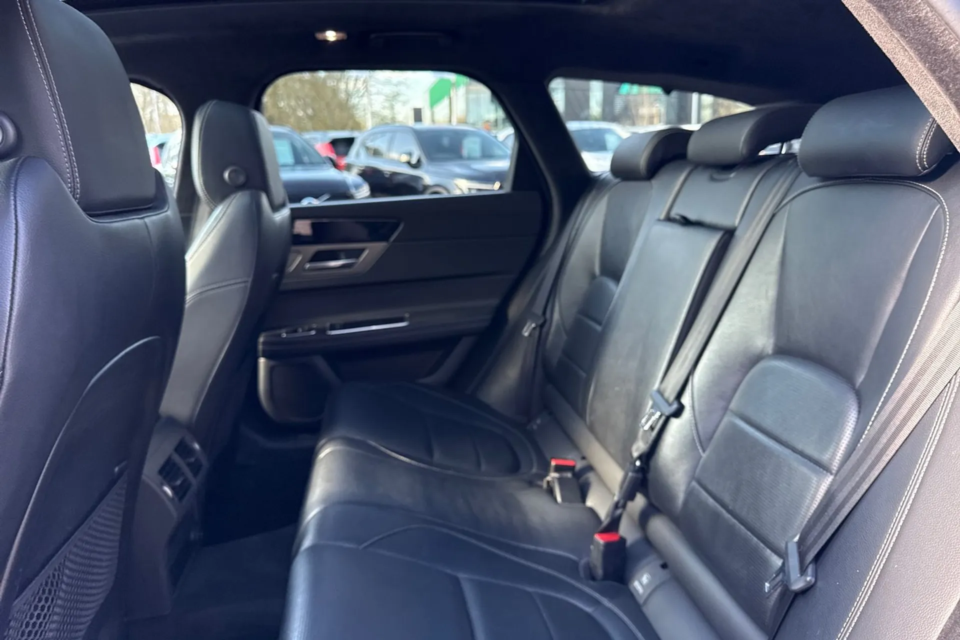 Jaguar XF thumbnail image number 30
