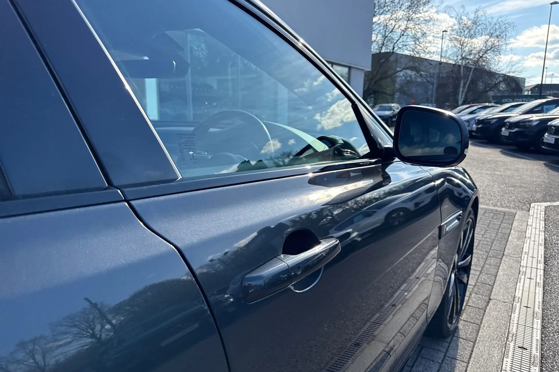 Jaguar XF thumbnail image number 17