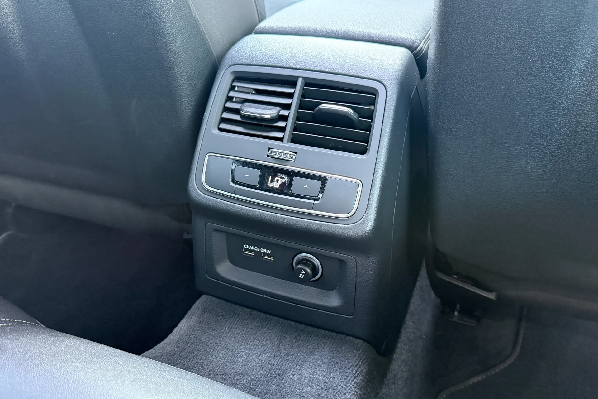 Audi A5 thumbnail image number 37