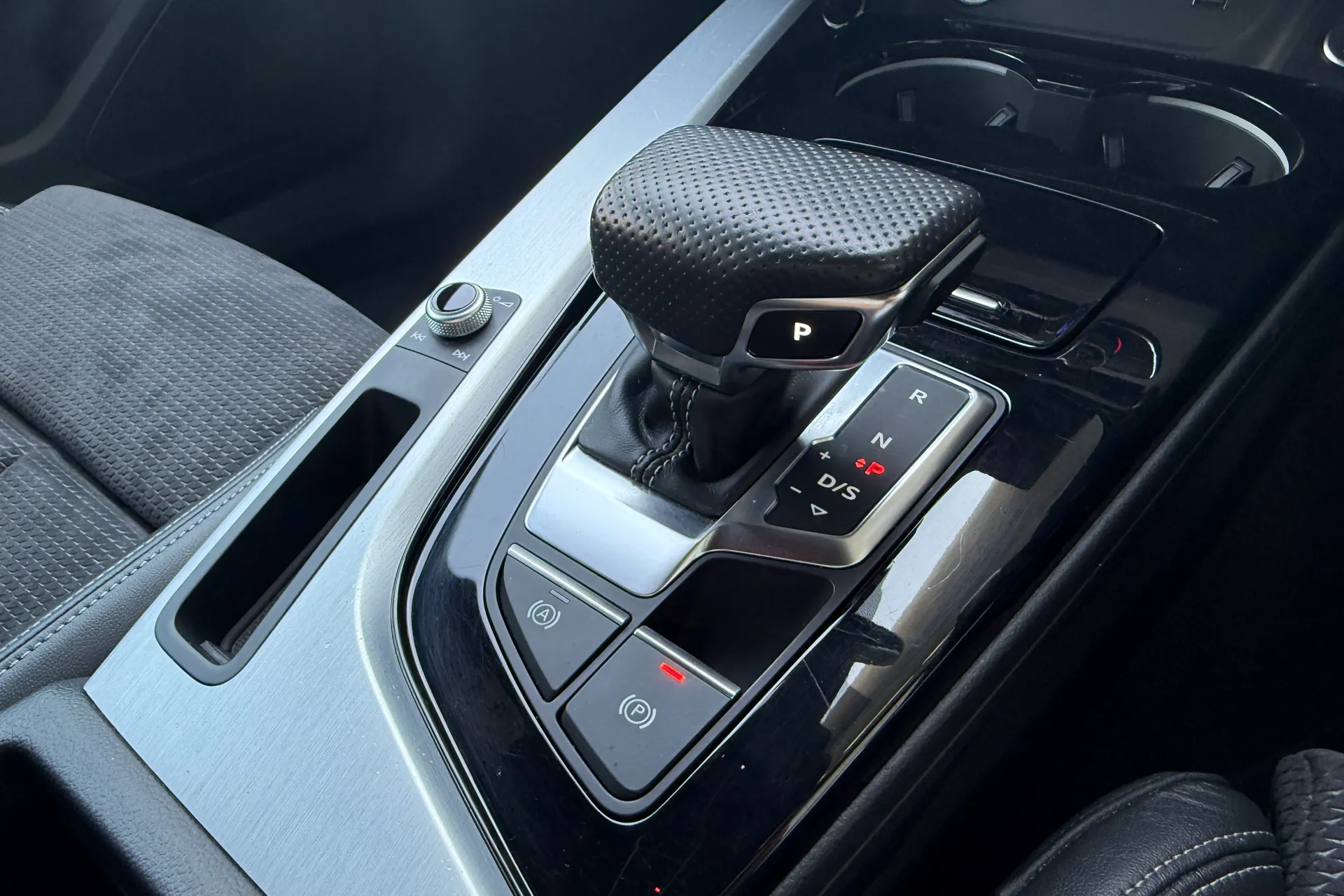 Audi A5 thumbnail image number 27