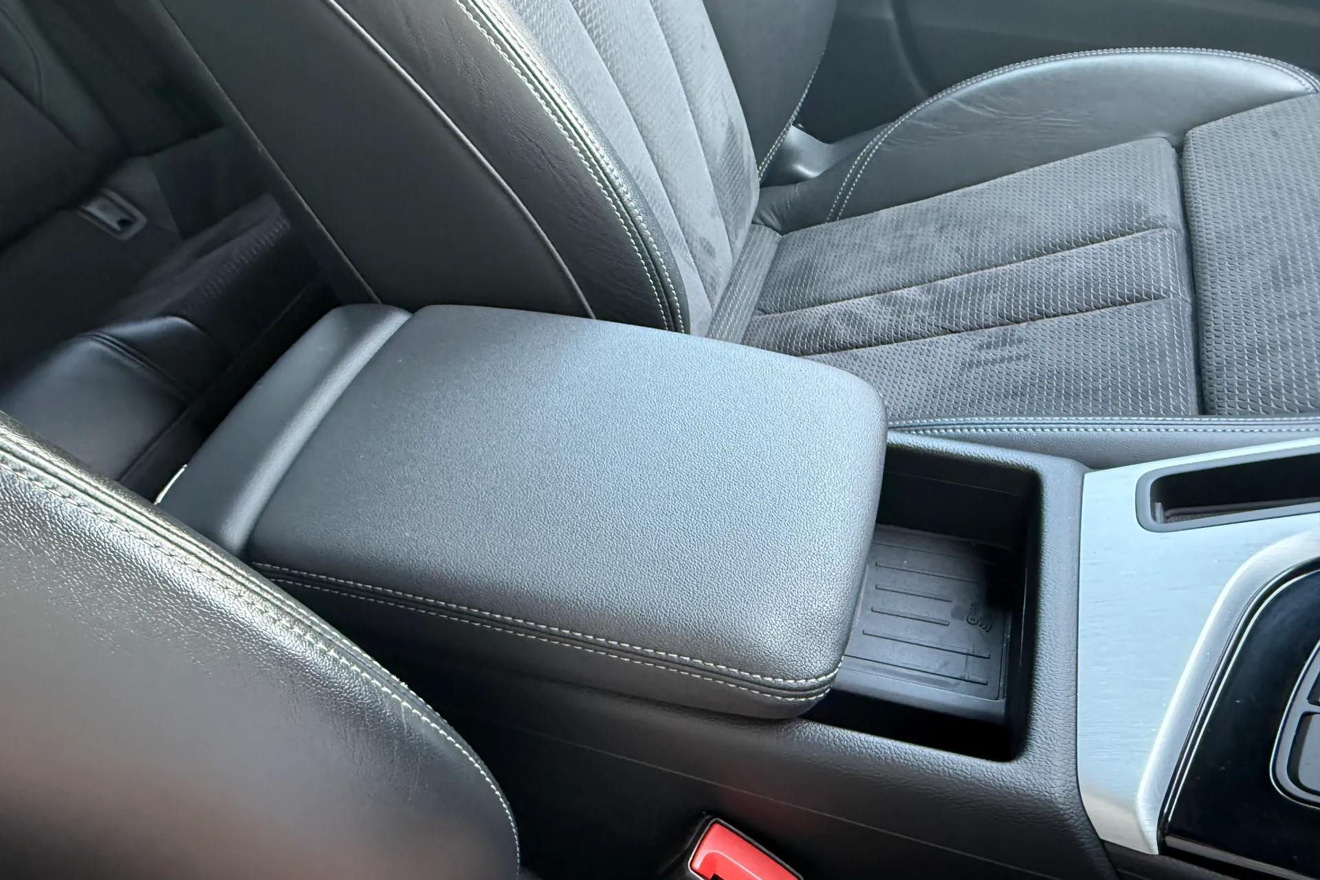 Audi A5 thumbnail image number 28
