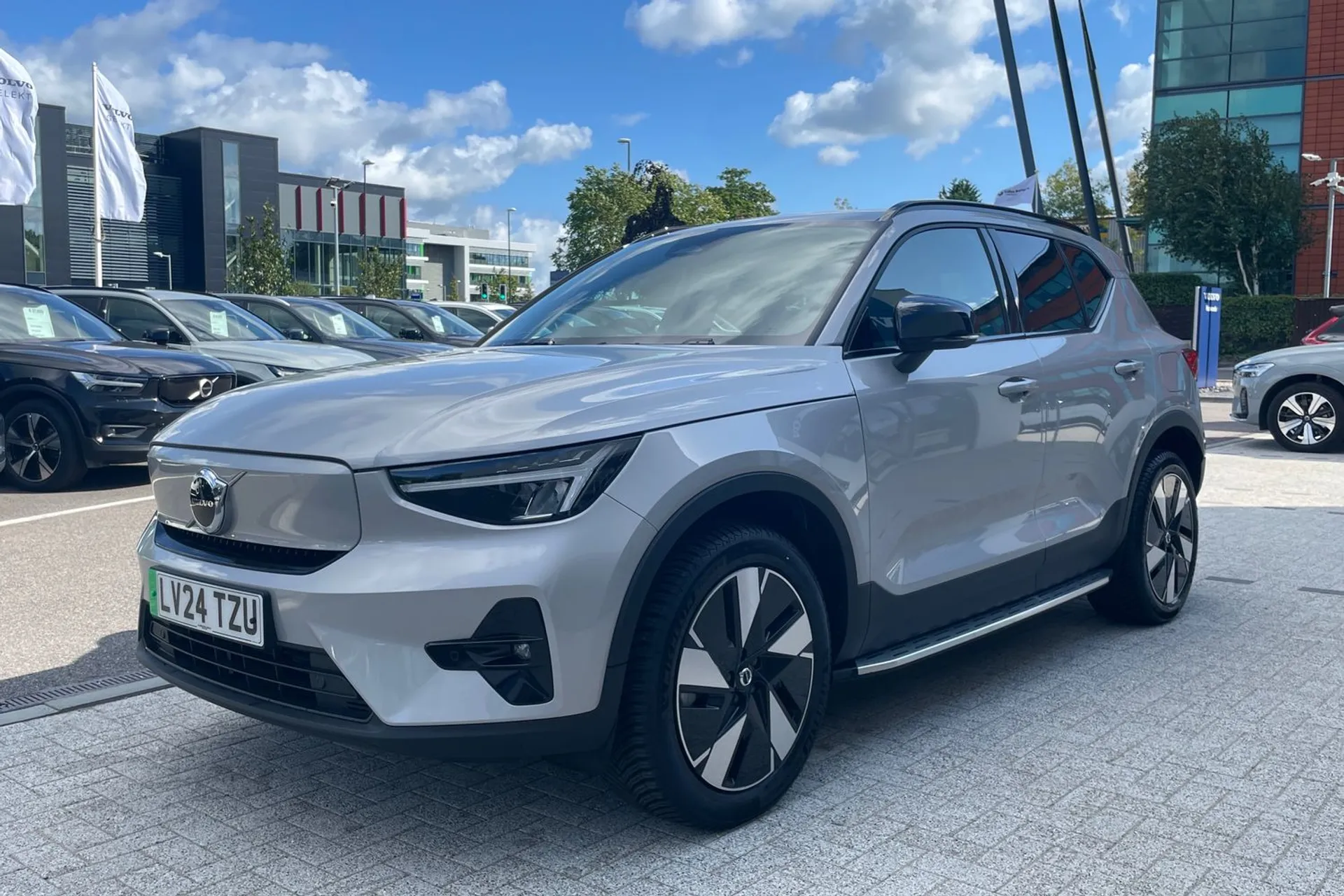 Volvo XC40 thumbnail image number 11