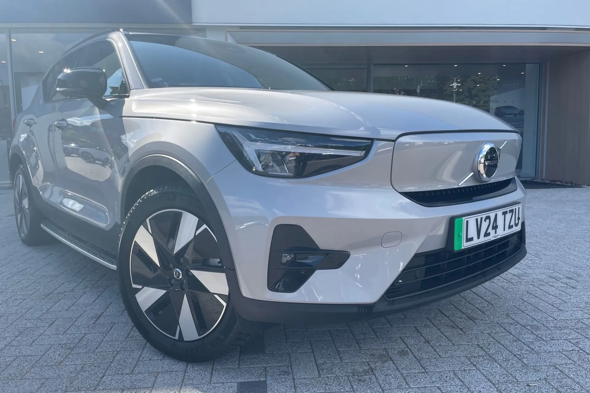 Volvo XC40 thumbnail image number 6